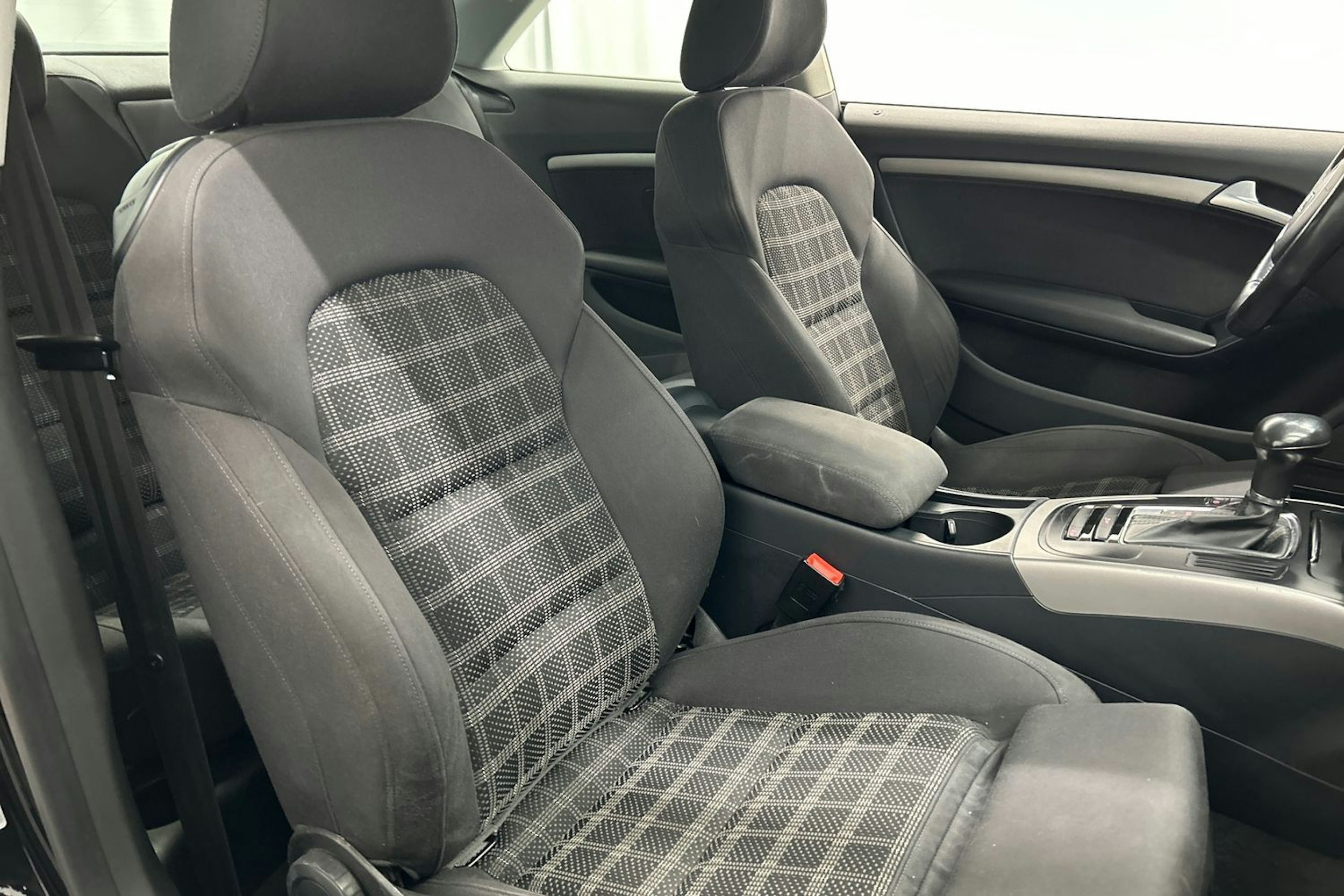 musta Audi A5 2014 kuva 15.