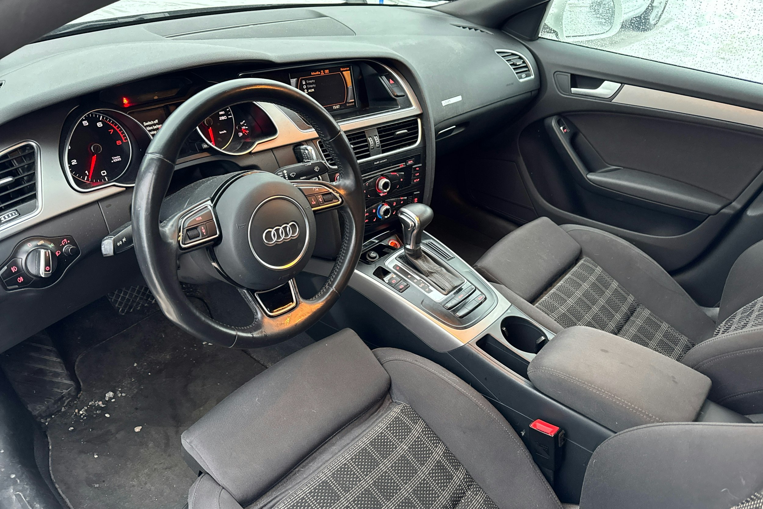 valkoinen Audi A5 2014 kuva 3.