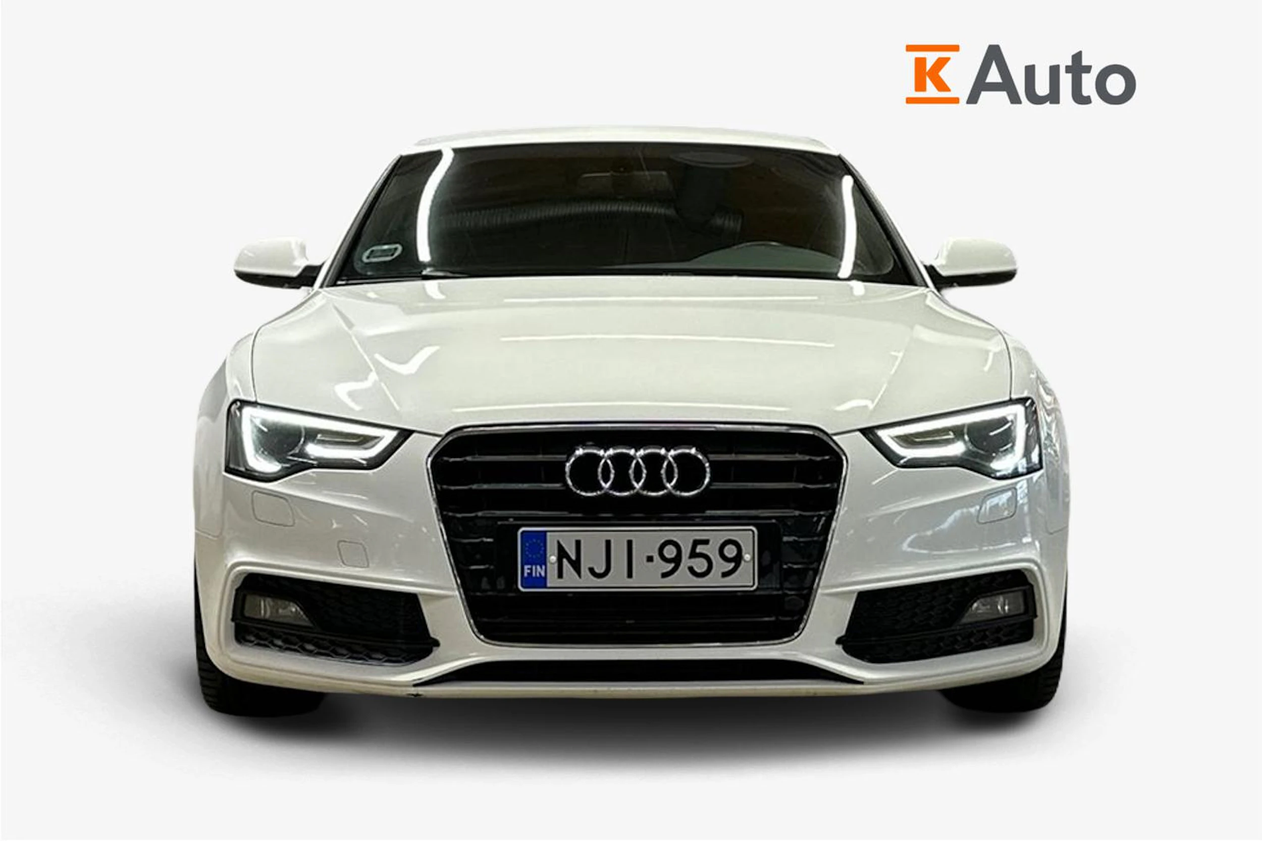 valkoinen Audi A5 2014 kuva 4.