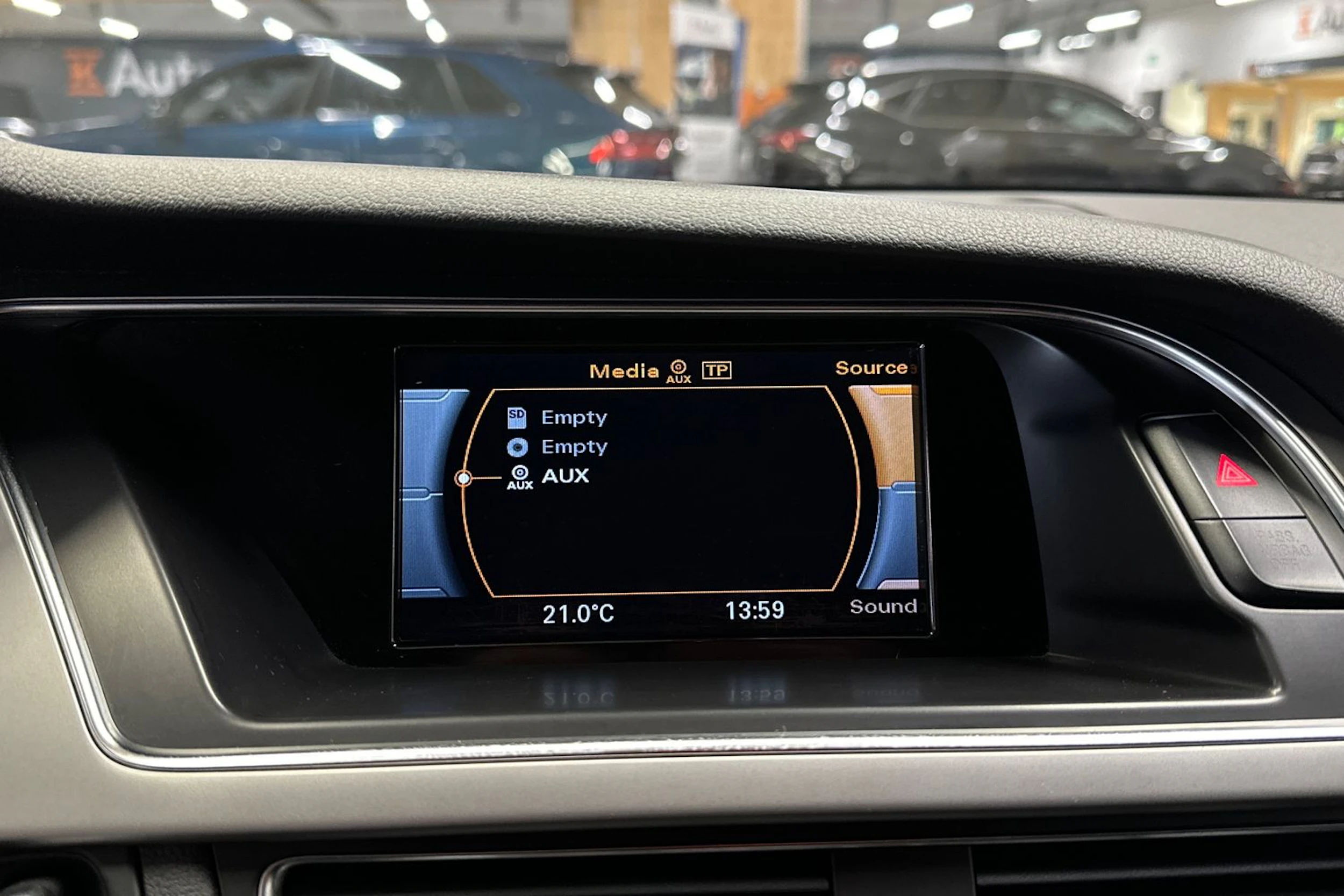 valkoinen Audi A5 2014 kuva 14.
