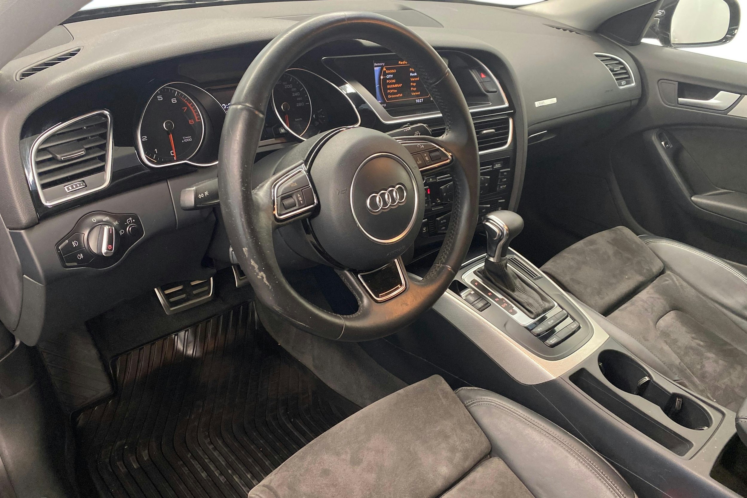musta Audi A5 2015 kuva 7.