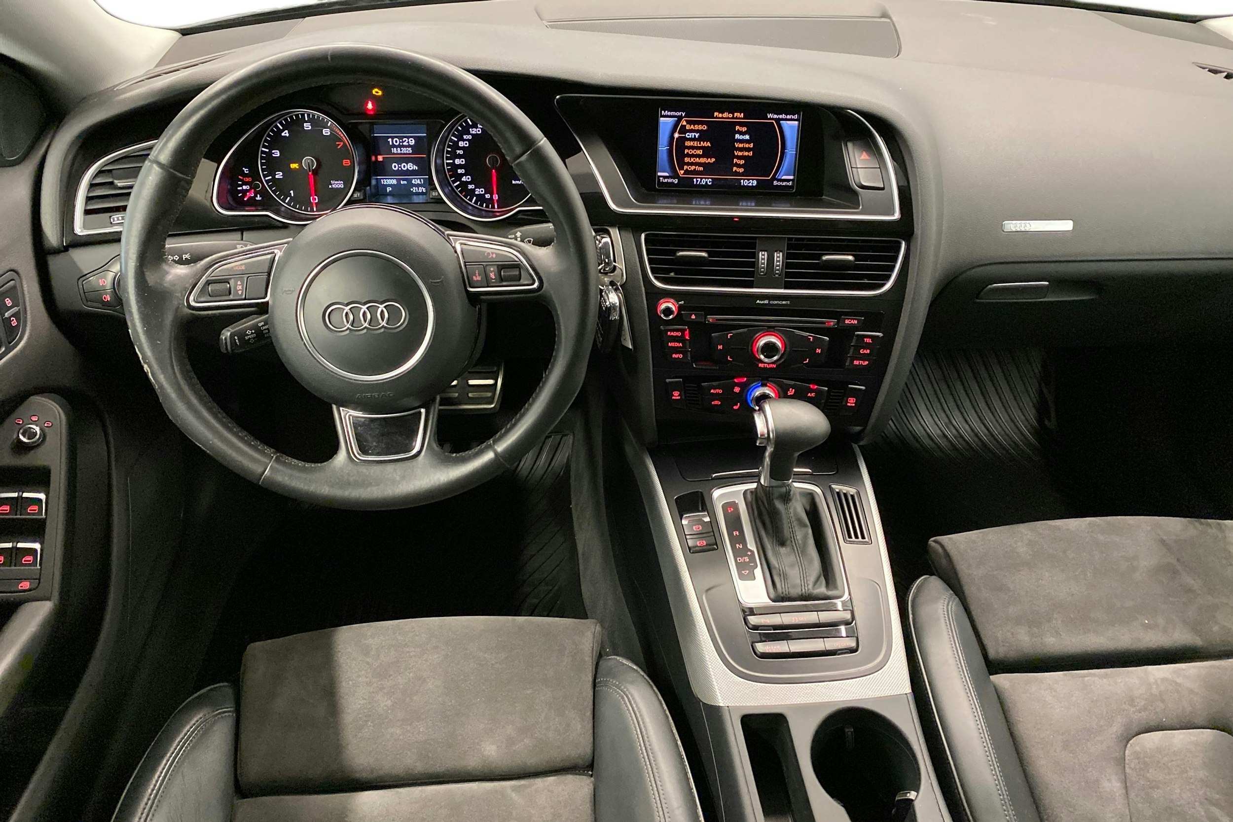 musta Audi A5 2015 kuva 9.
