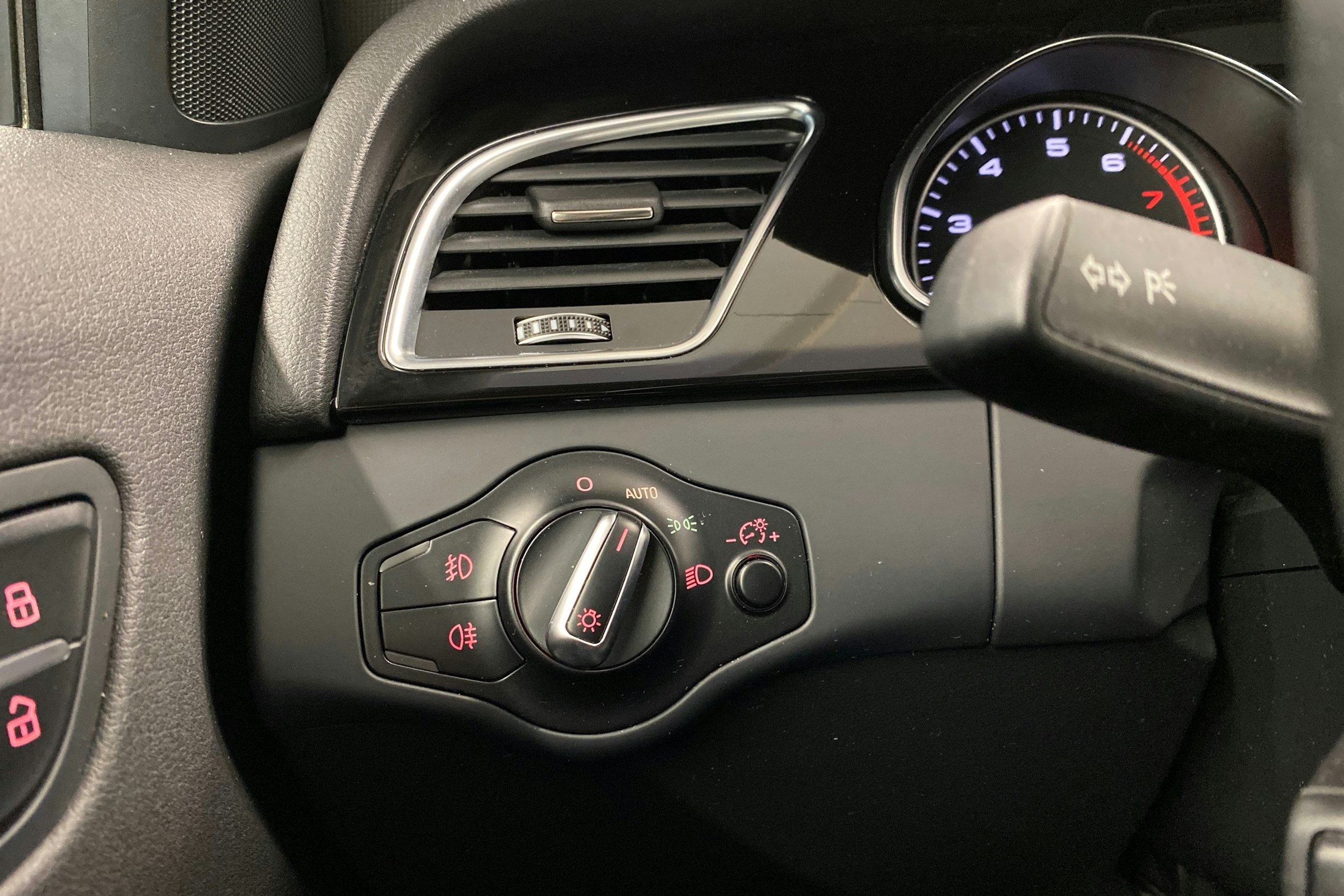 musta Audi A5 2015 kuva 21.