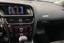 musta Audi A5 2015 kuva 22.