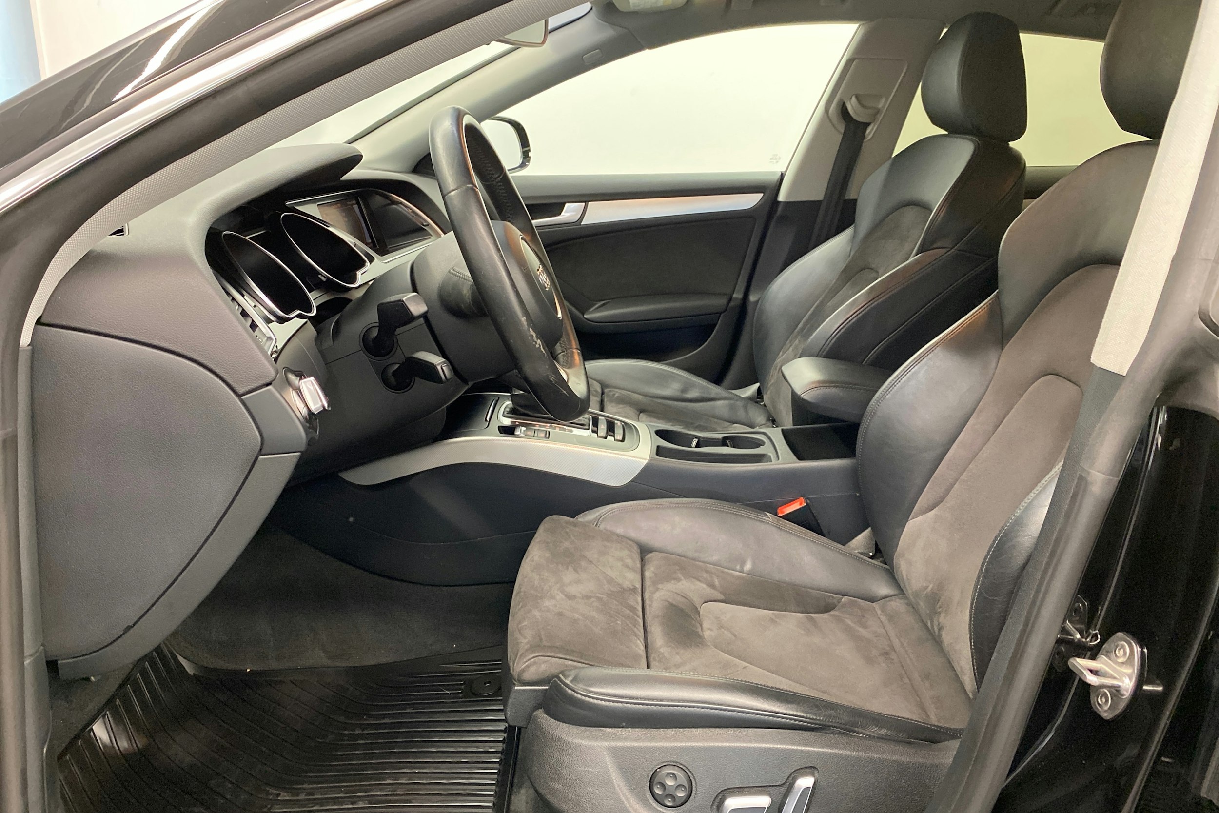 musta Audi A5 2015 kuva 28.