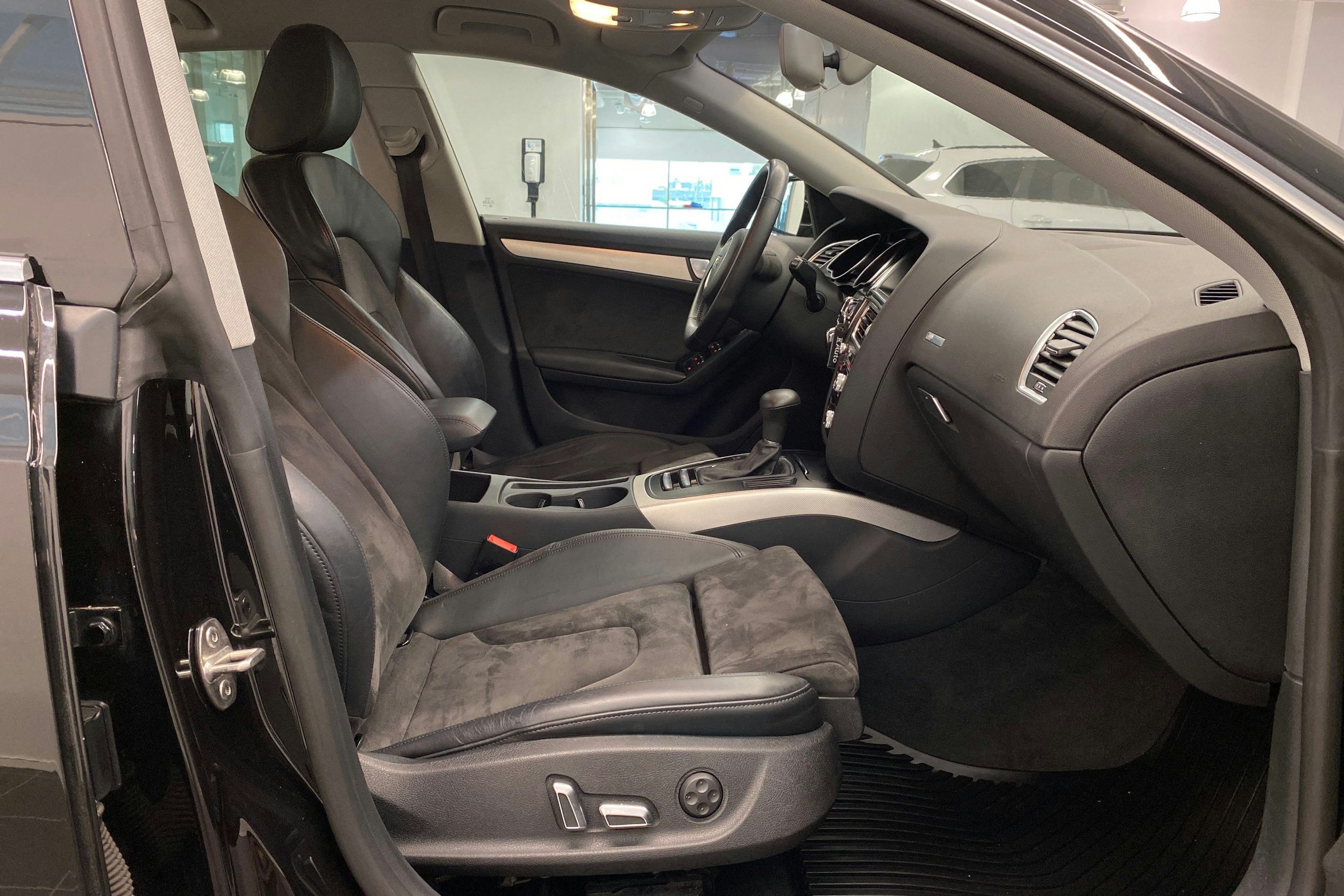 musta Audi A5 2015 kuva 33.