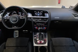 harmaa Audi A5 2014 kuva 7.