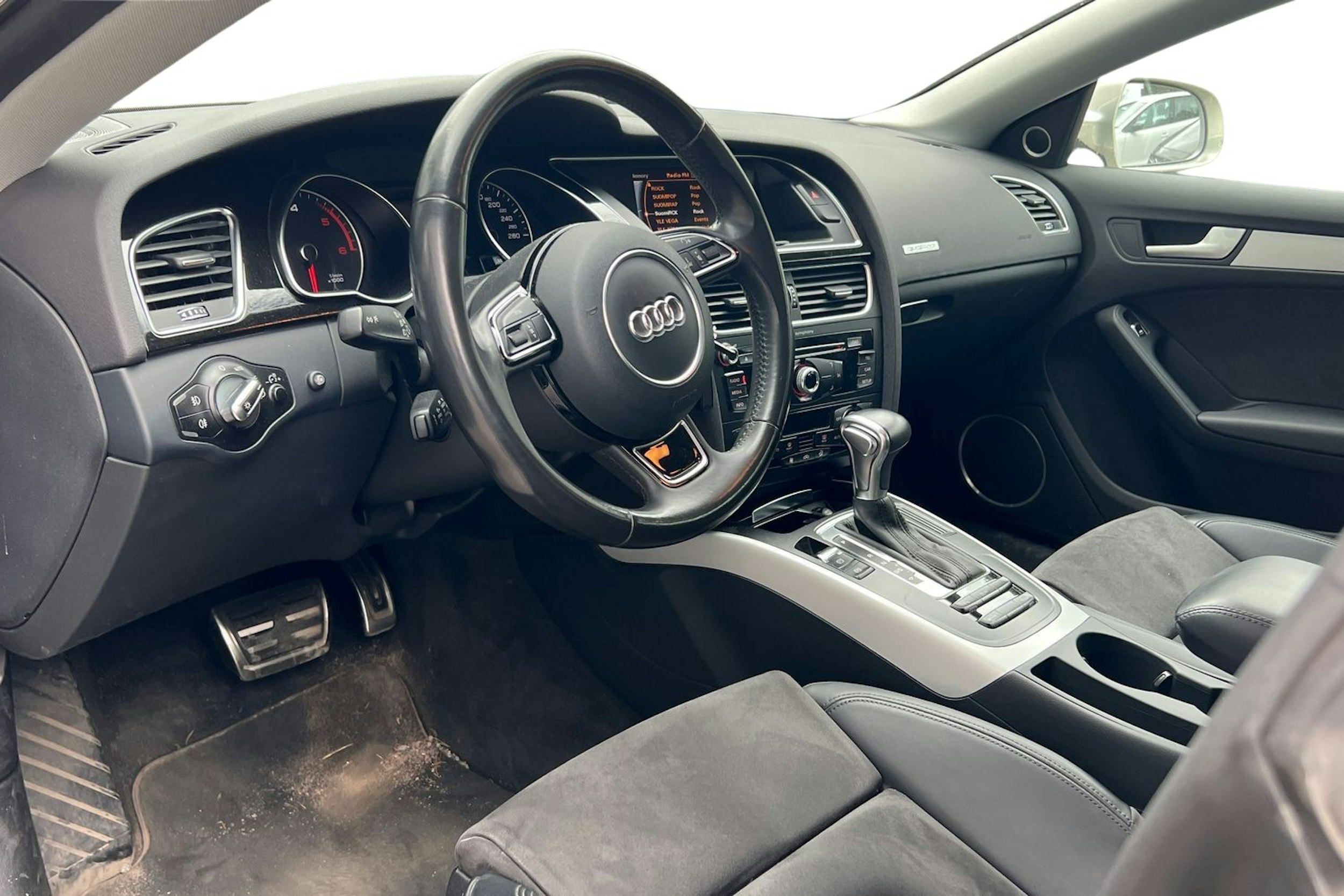 Hopea Audi A5 2015 kuva 3.