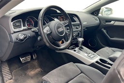 Hopea Audi A5 2015 kuva 3.