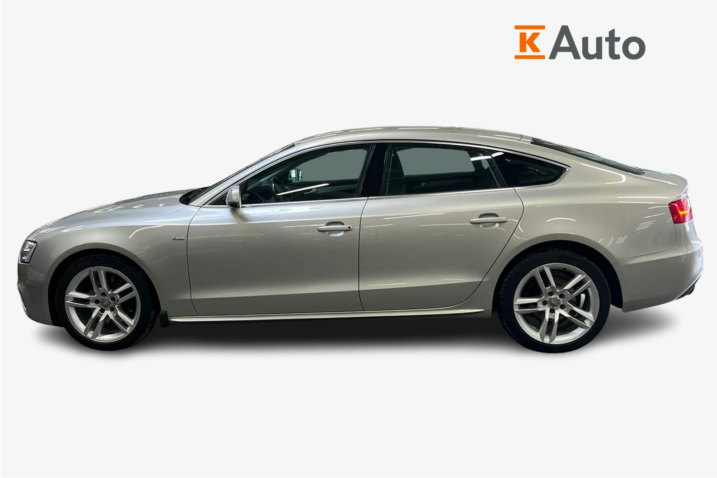 Hopea Audi A5 2015 kuva 6.