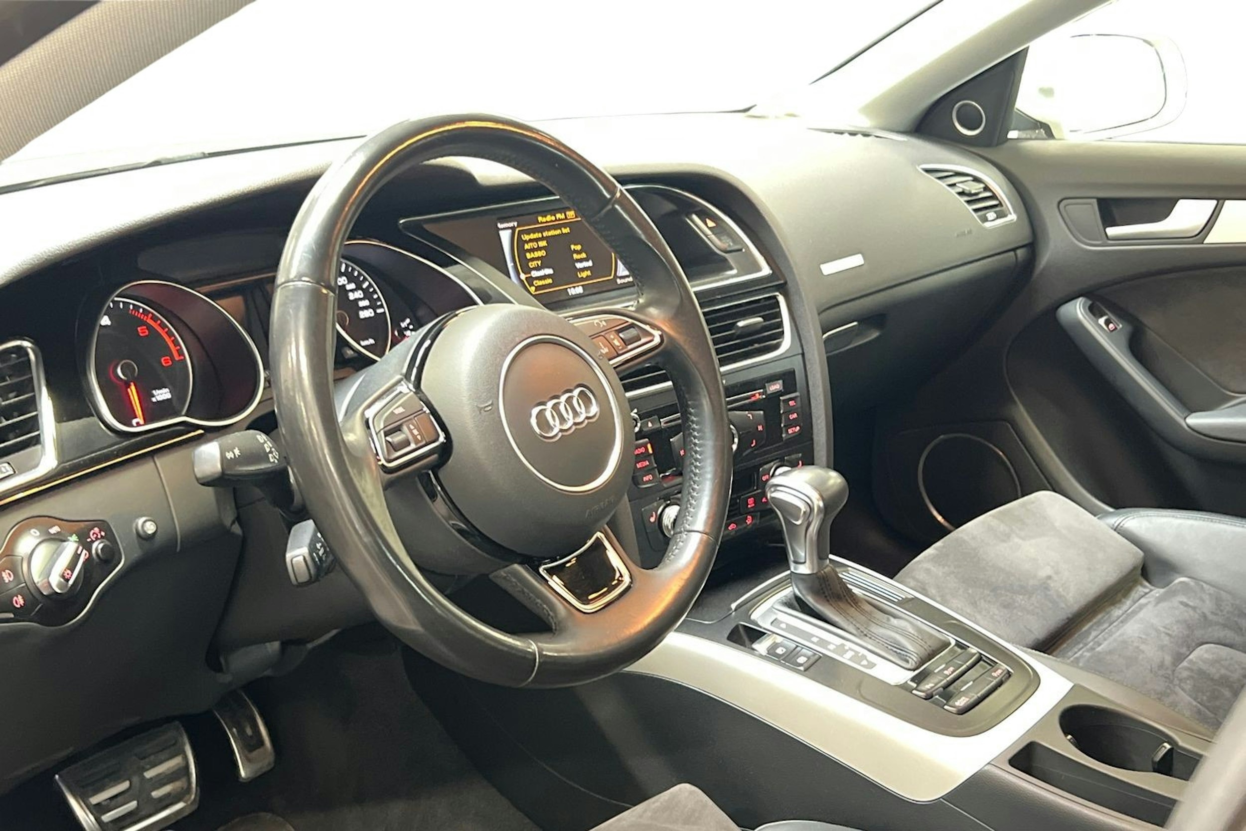 Hopea Audi A5 2015 kuva 7.