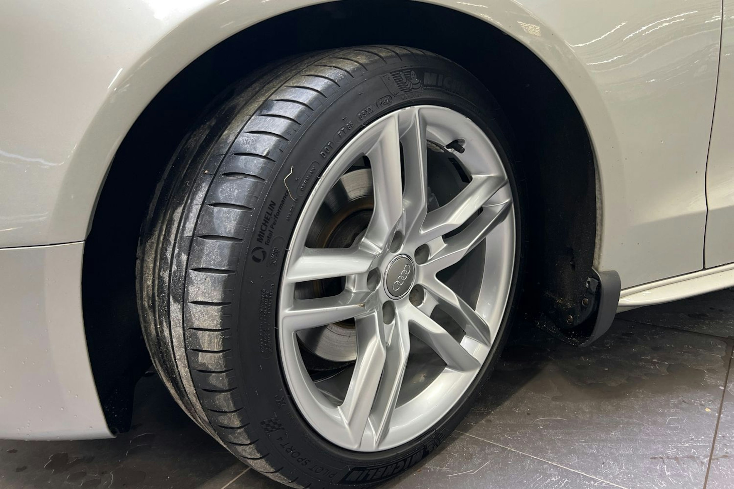 Hopea Audi A5 2015 kuva 28.