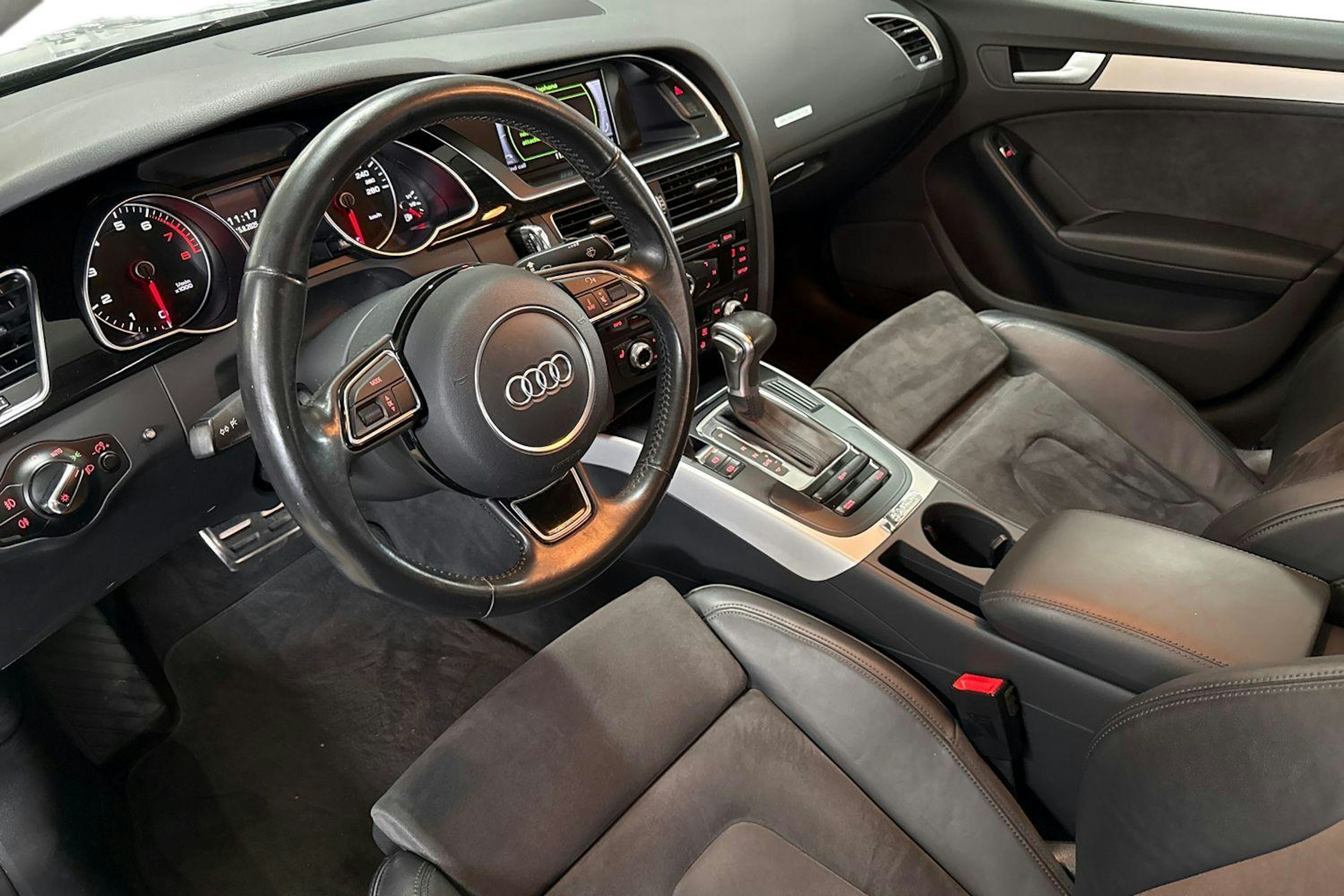 met. hopea Audi A5 2015 kuva 7.