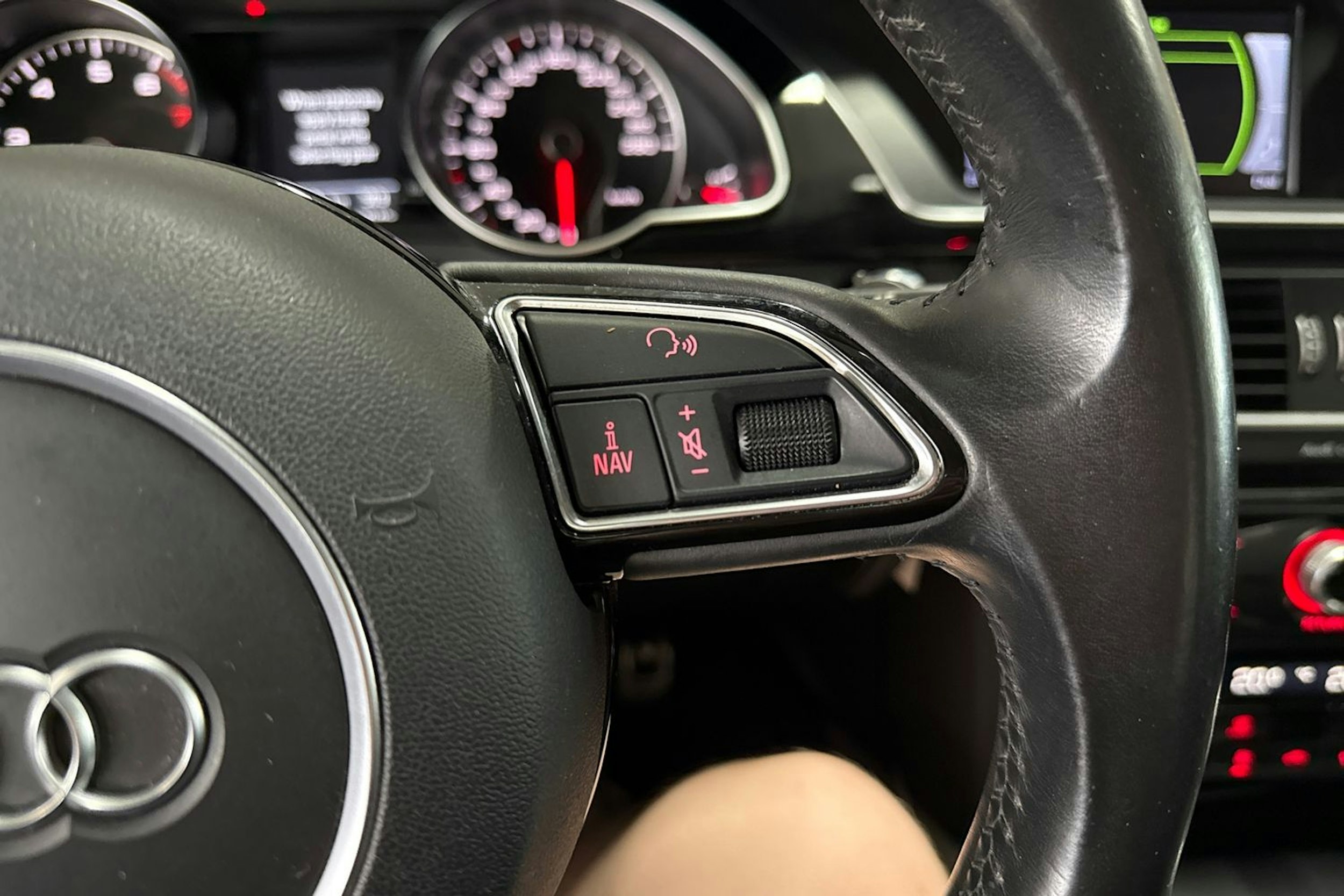 met. hopea Audi A5 2015 kuva 16.
