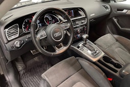 Musta Audi A5 2015 kuva 6.