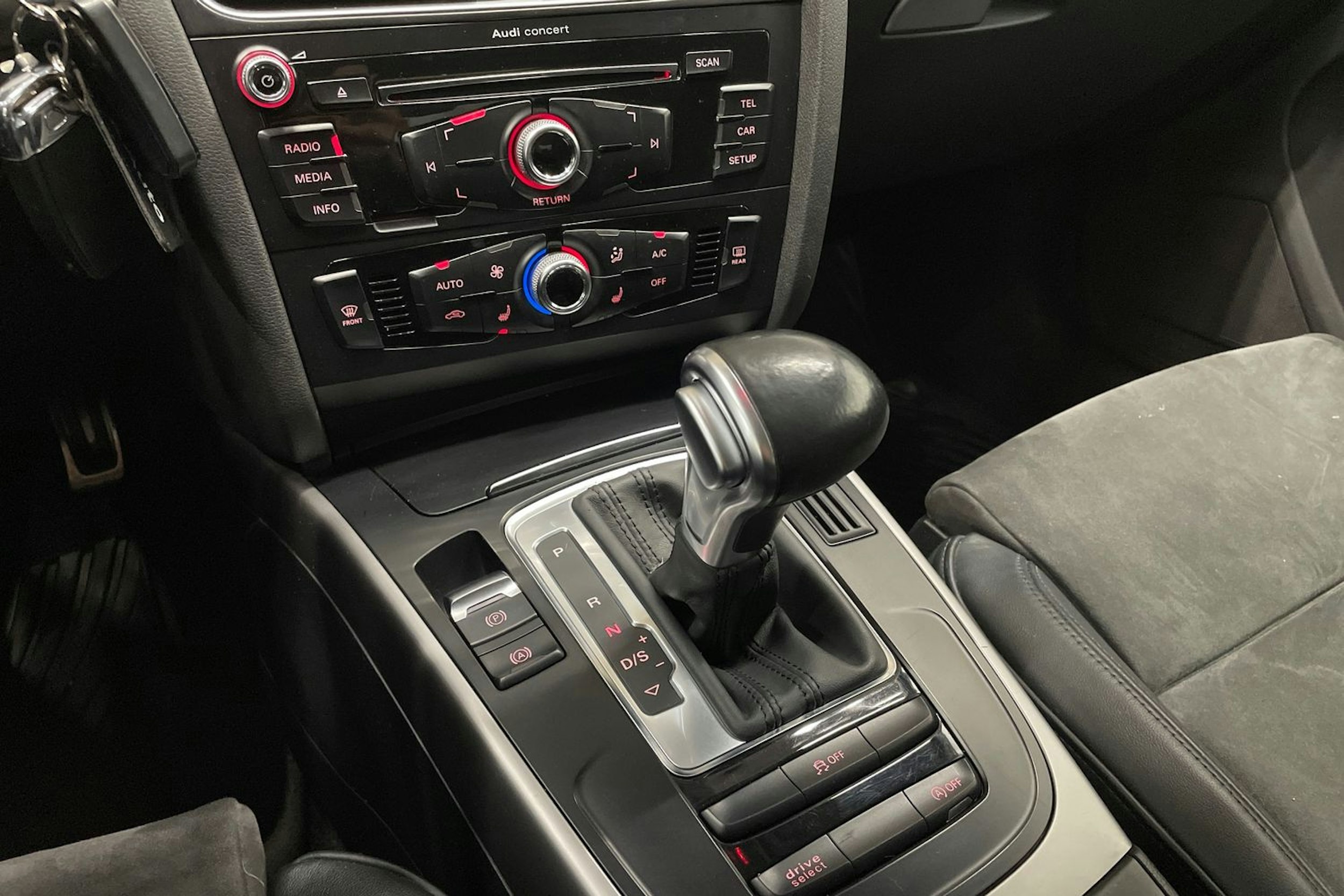 Musta Audi A5 2015 kuva 15.