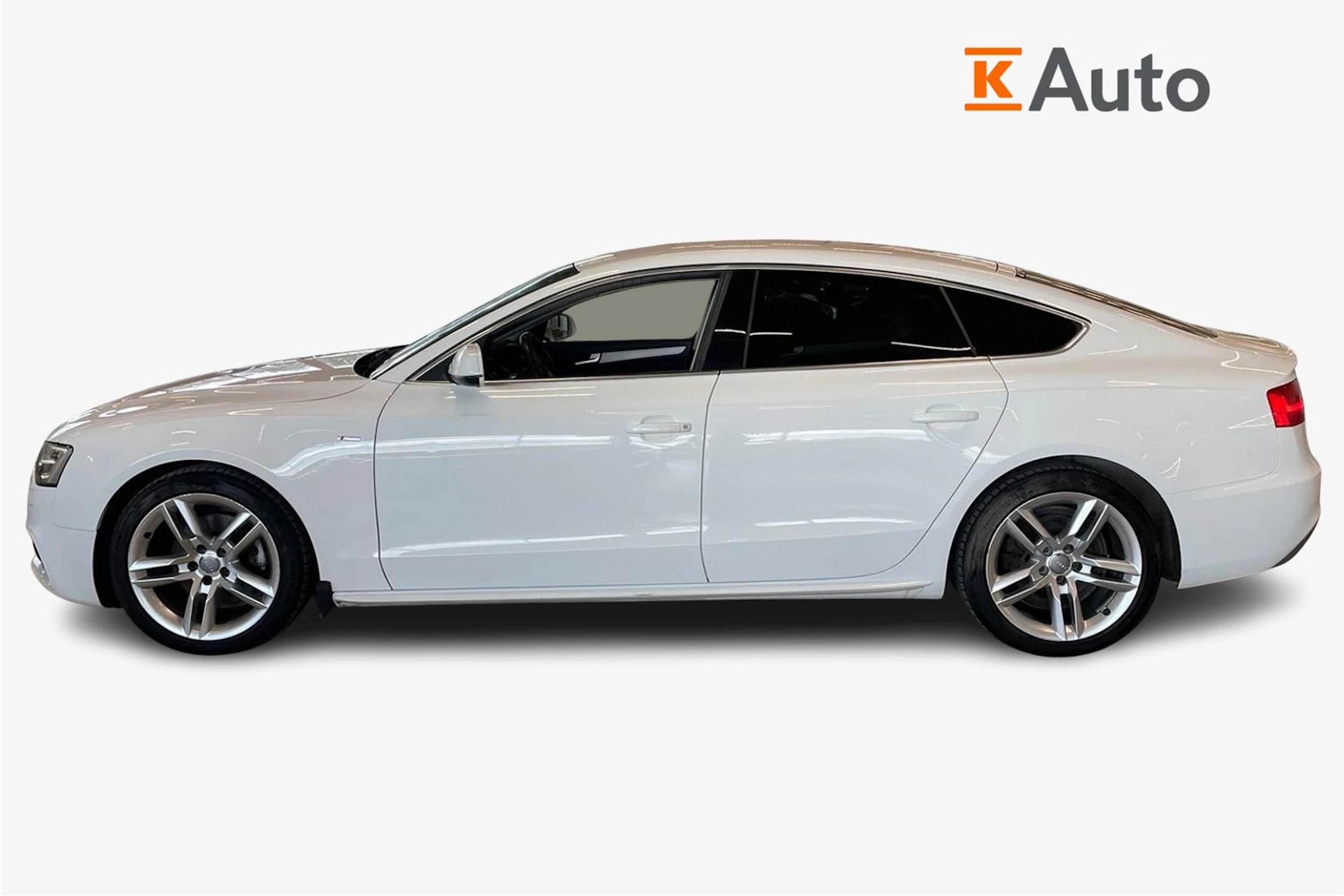 valkoinen Audi A5 2015 kuva 8.