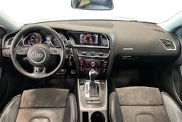 valkoinen Audi A5 2015 kuva 10.