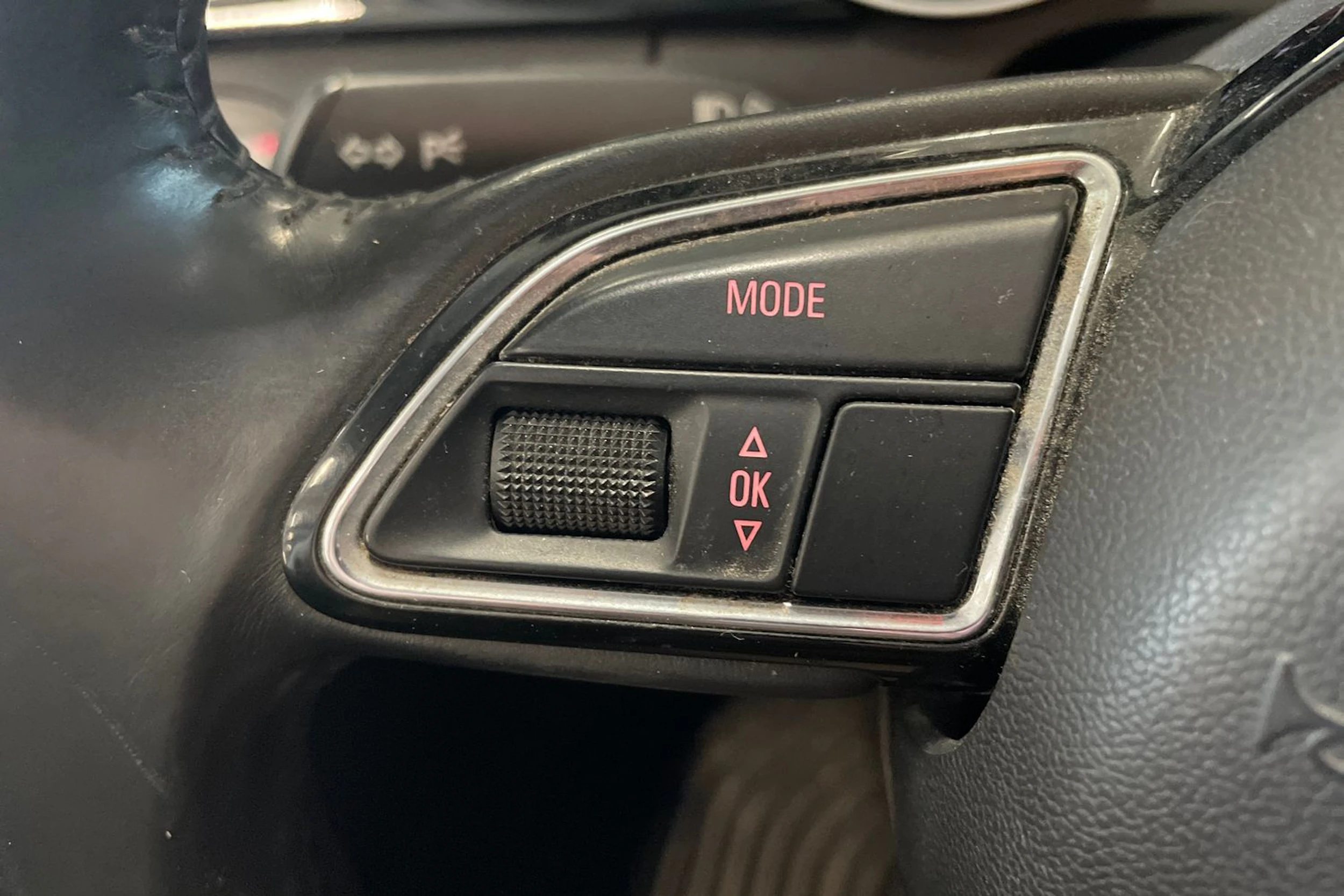 valkoinen Audi A5 2015 kuva 17.