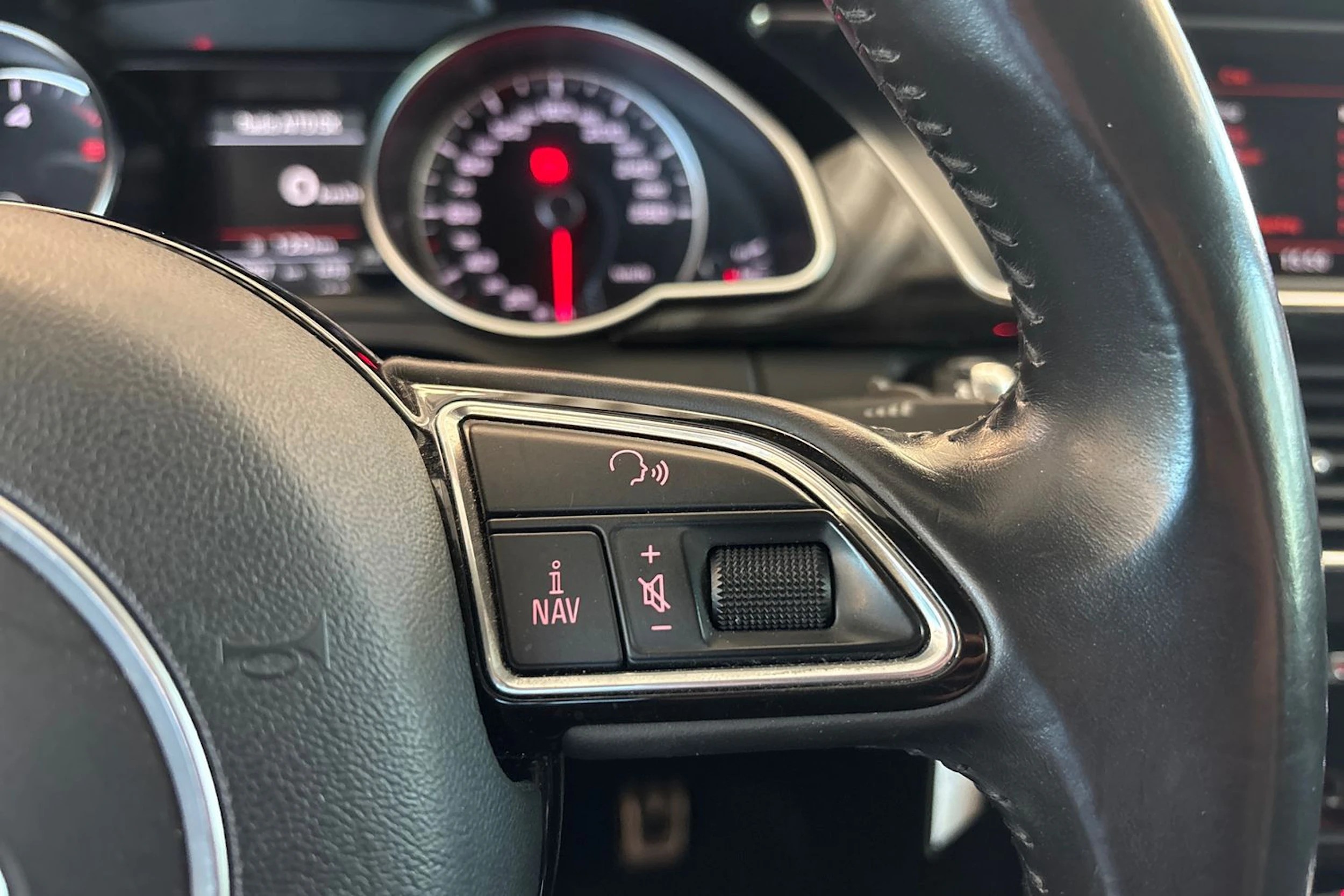 Hopea Audi A5 2015 kuva 13.
