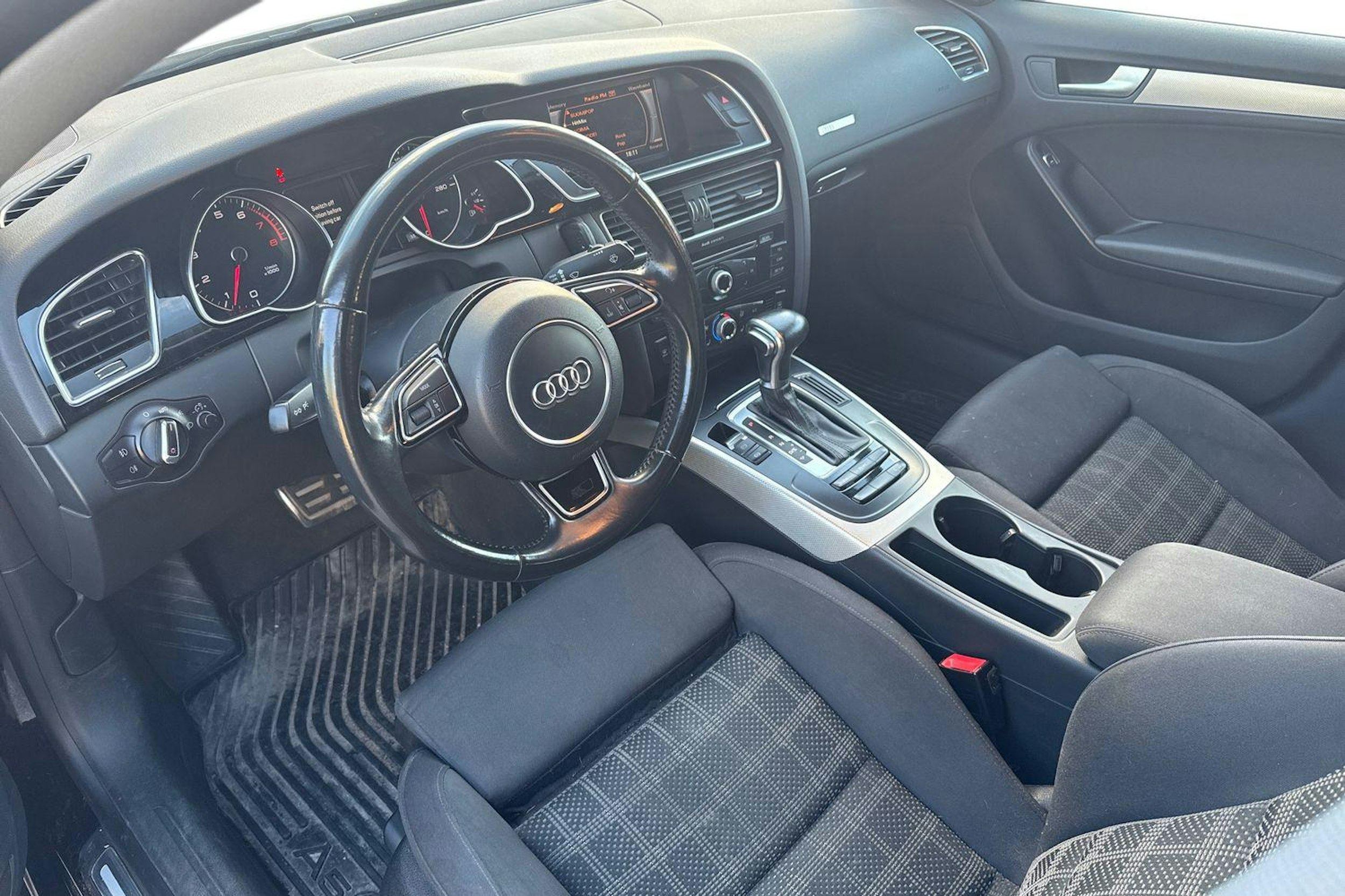 musta Audi A5 2015 kuva 3.