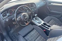 musta Audi A5 2015 kuva 3.