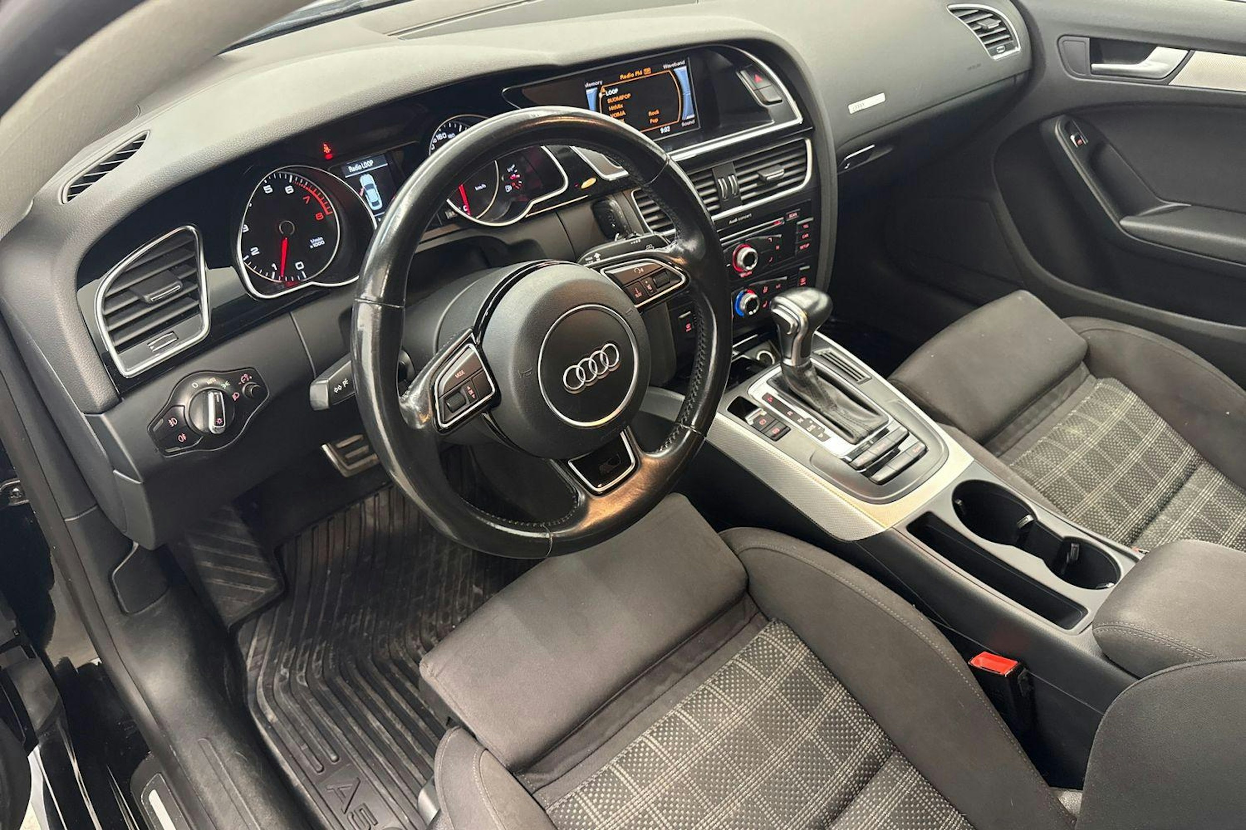 musta Audi A5 2015 kuva 7.