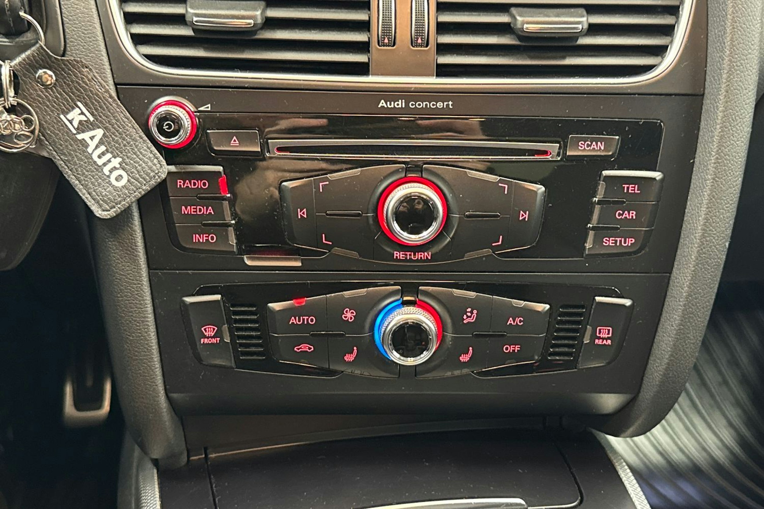 musta Audi A5 2015 kuva 17.