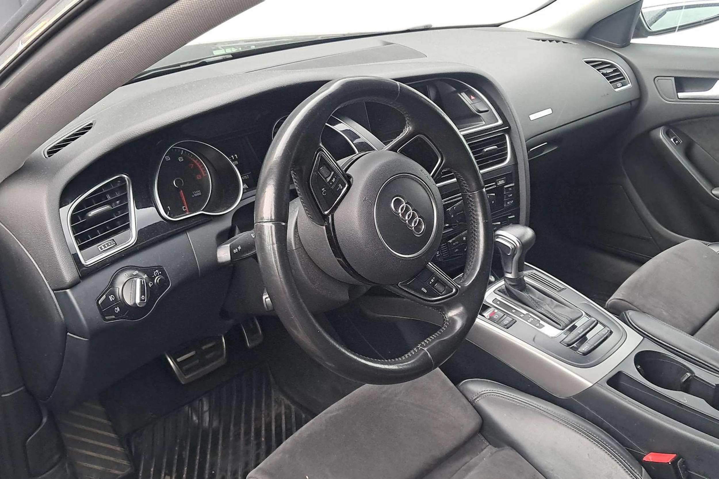 musta Audi A5 2015 kuva 3.