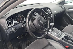 musta Audi A5 2015 kuva 3.