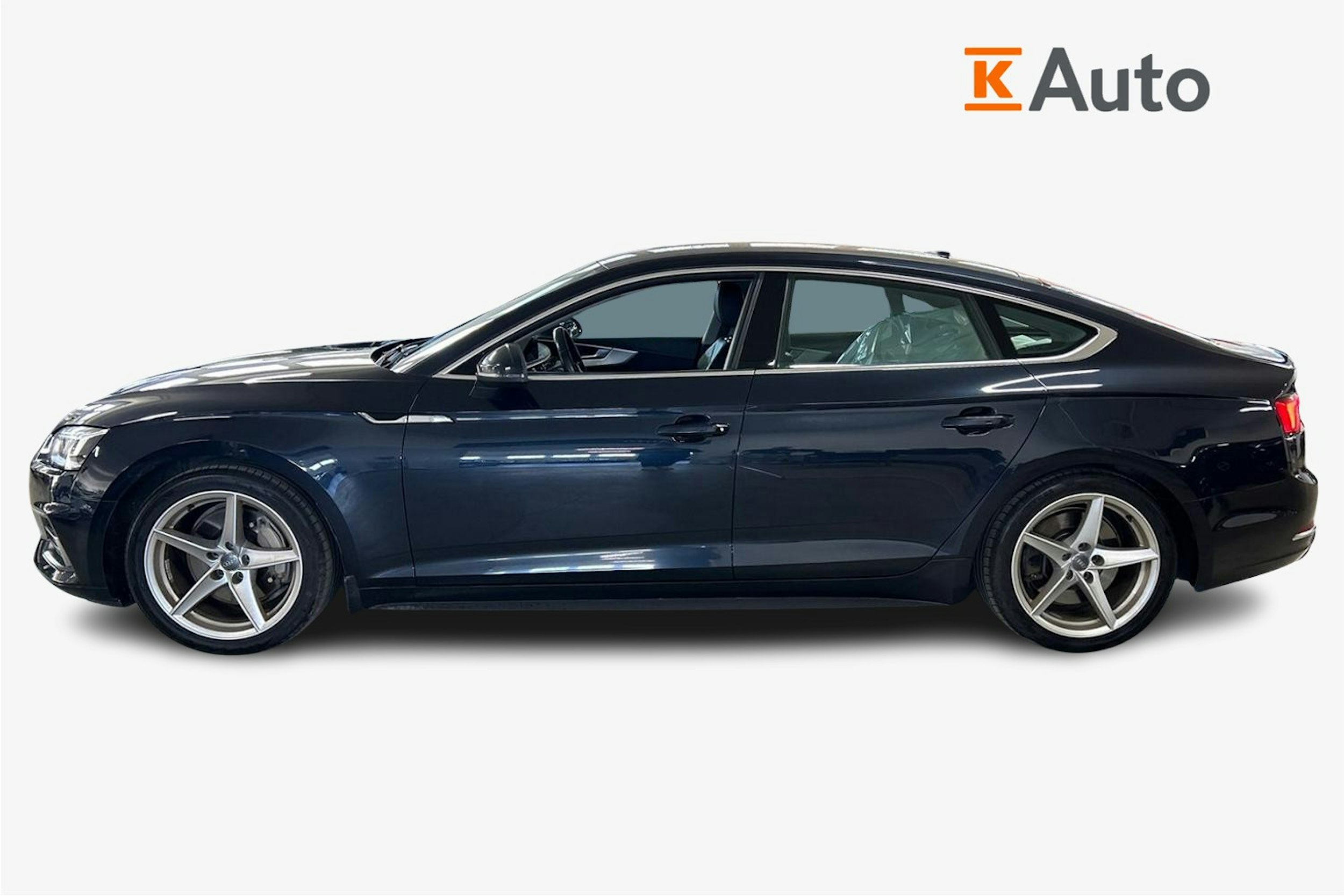 sininen Audi A5 2017 kuva 6.