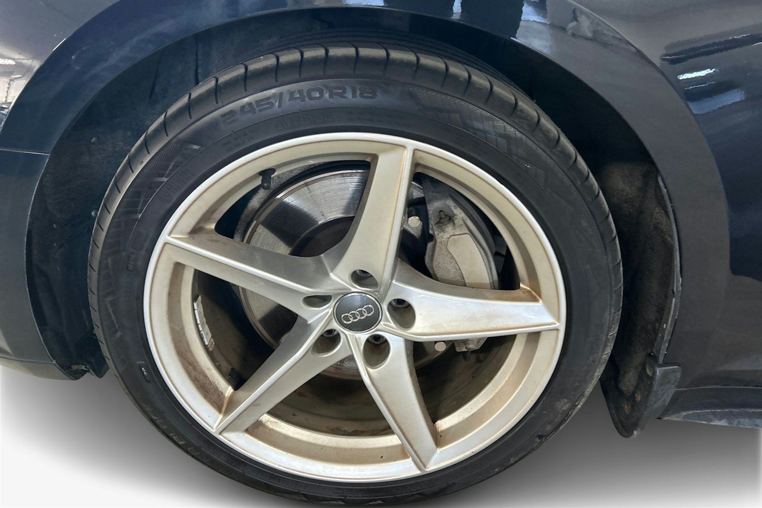 sininen Audi A5 2017 kuva 11.