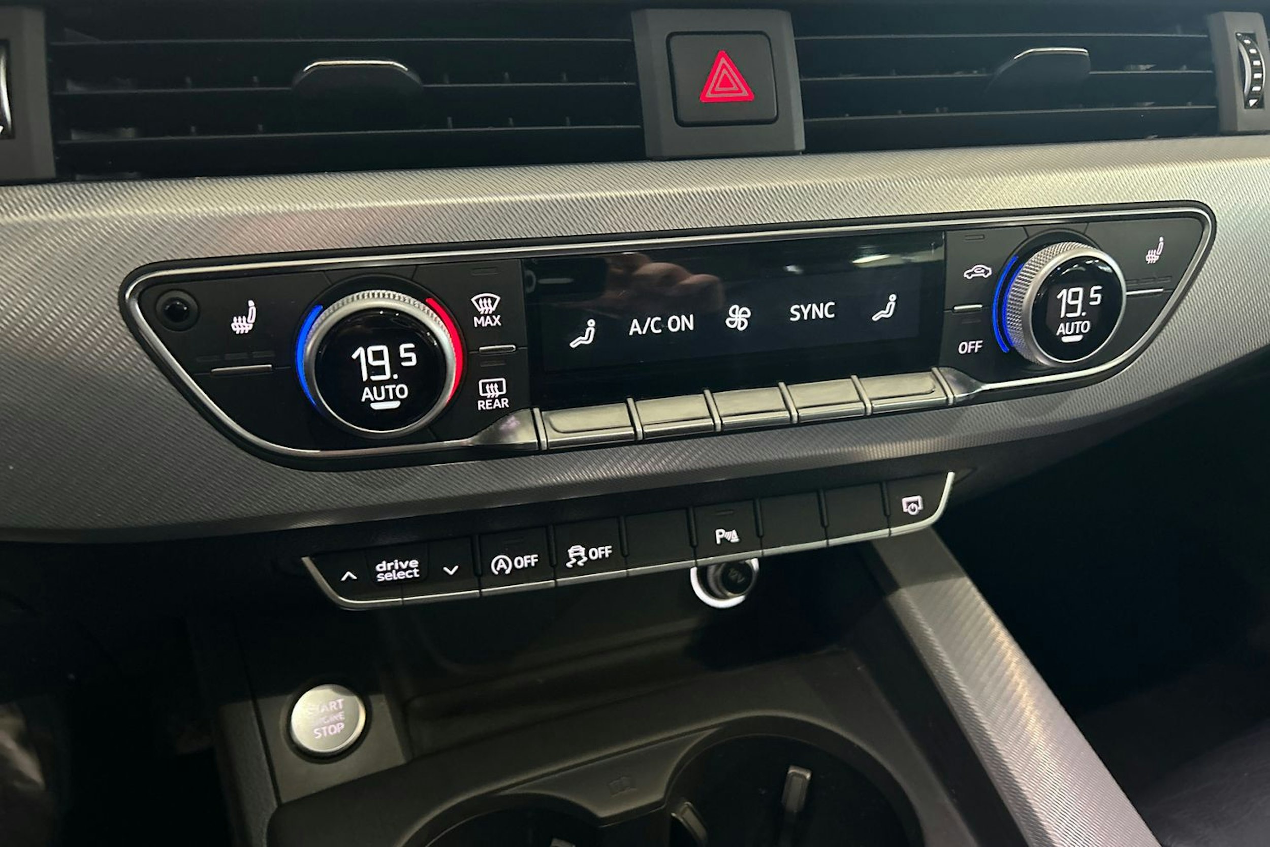 sininen Audi A5 2017 kuva 18.