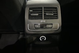 sininen Audi A5 2017 kuva 22.