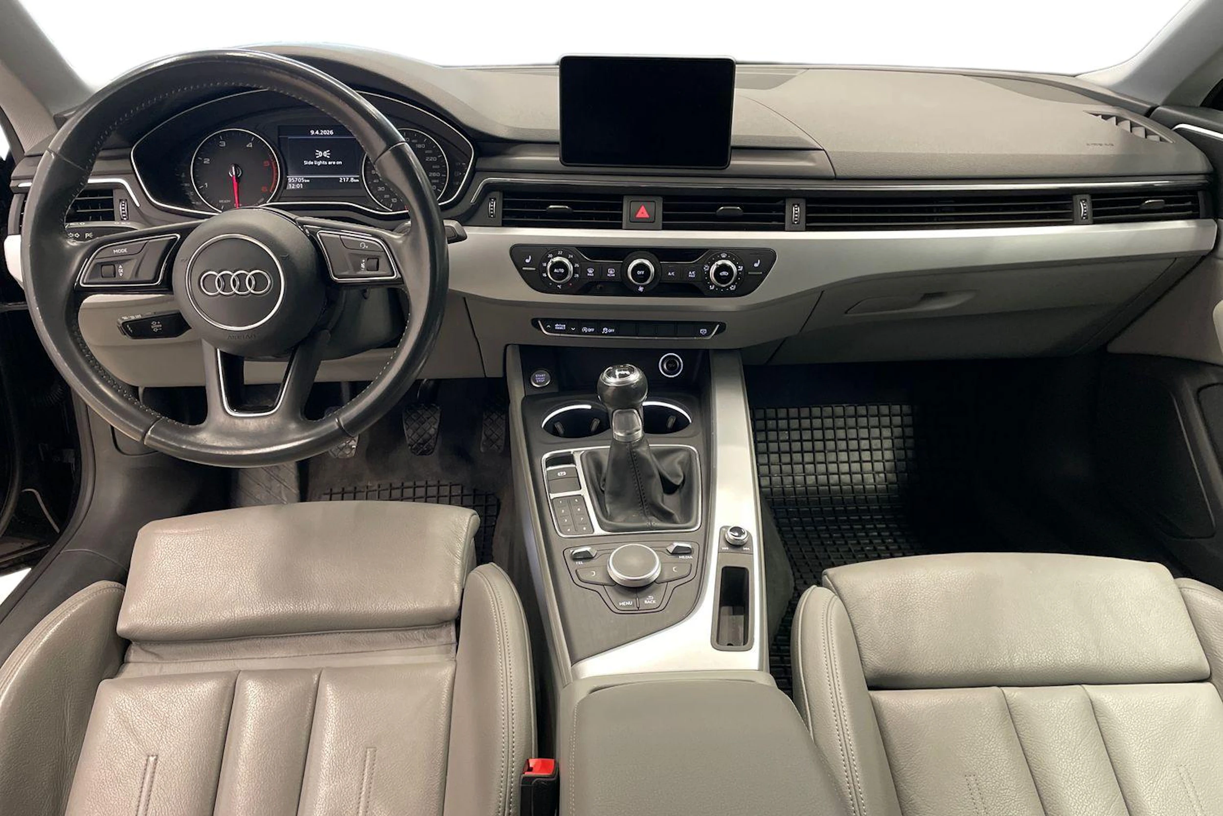 sininen Audi A5 2017 kuva 7.