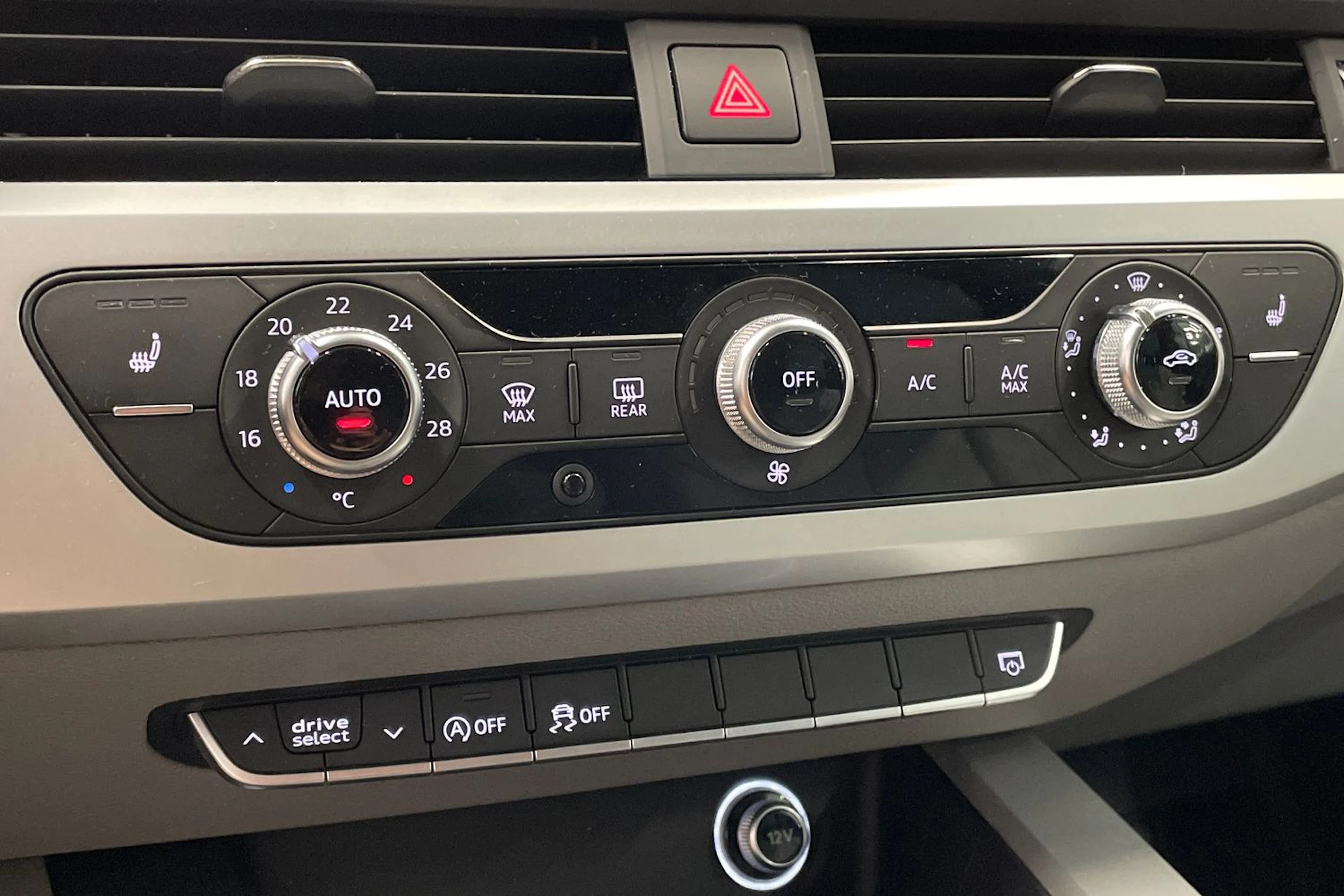 sininen Audi A5 2017 kuva 18.