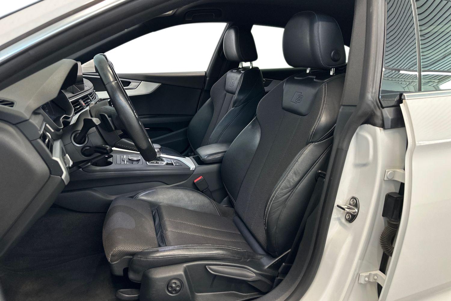 Audi A5 2017, photo 7/28