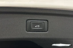 valkoinen Audi A5 2017 kuva 14.