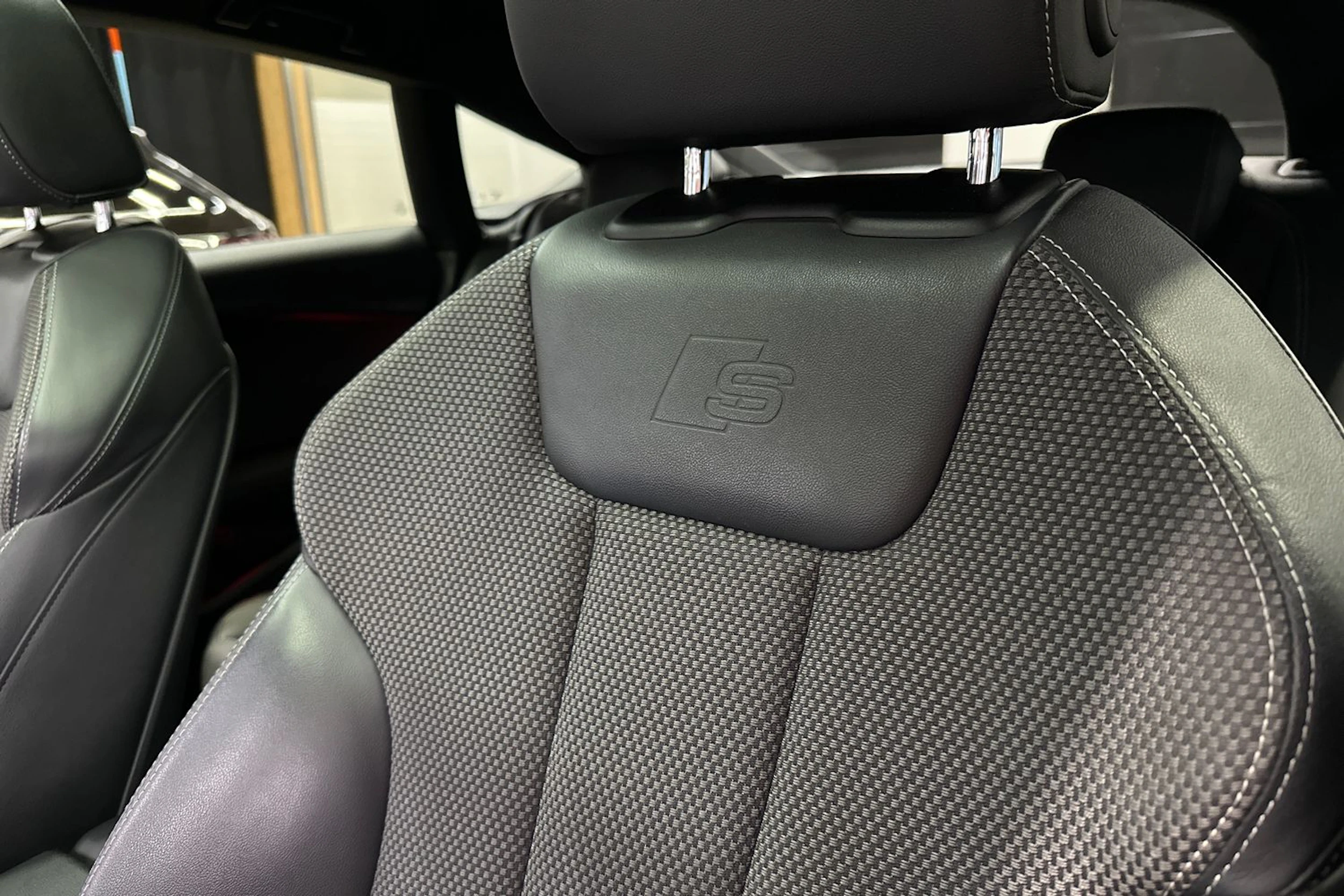 musta Audi A5 2017 kuva 15.