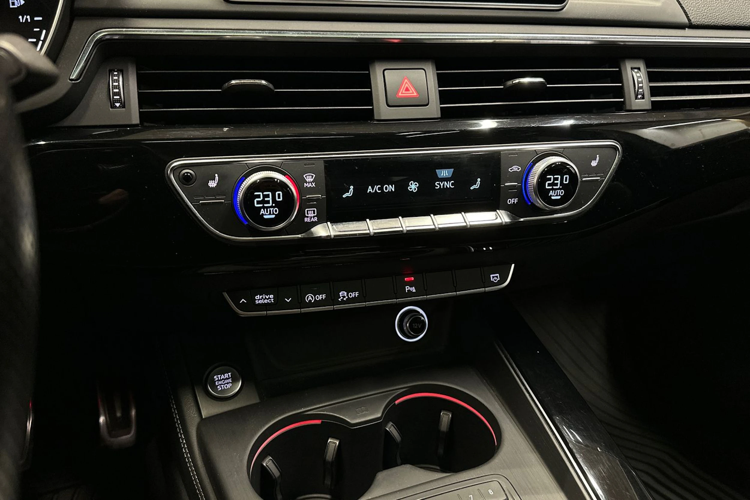 musta Audi A5 2017 kuva 25.