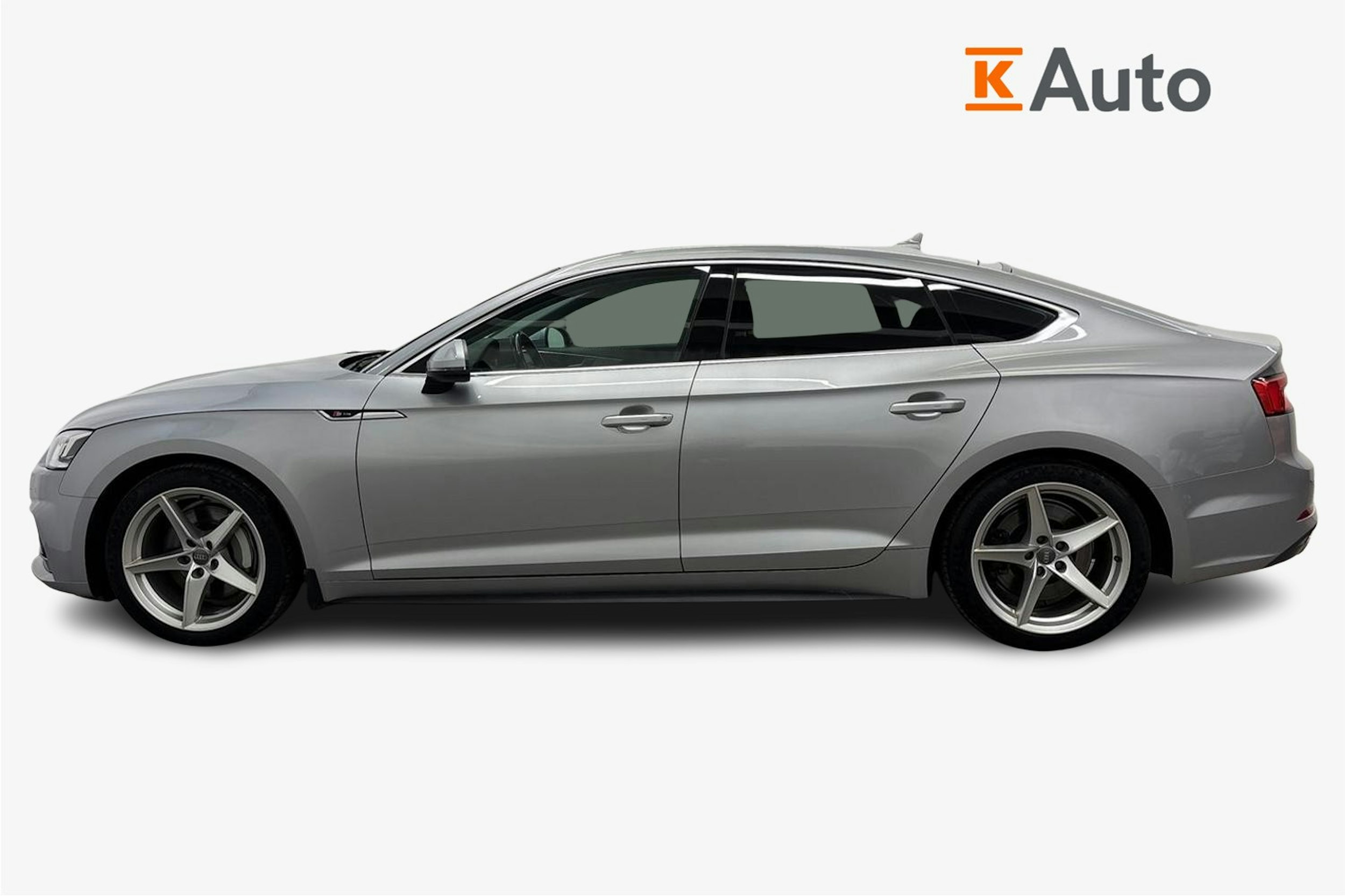 met. hopea Audi A5 2017 kuva 6.