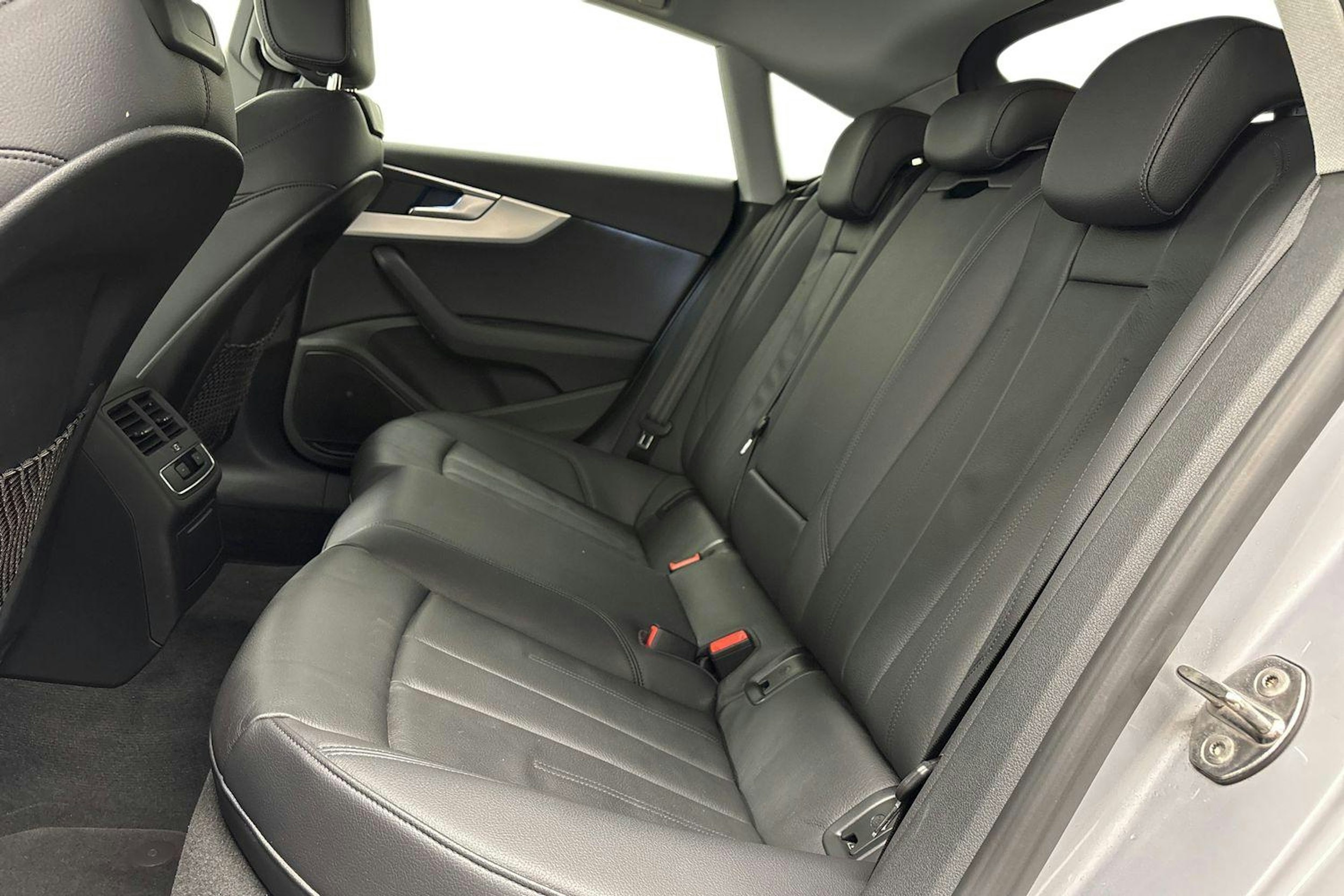 met. hopea Audi A5 2017 kuva 10.