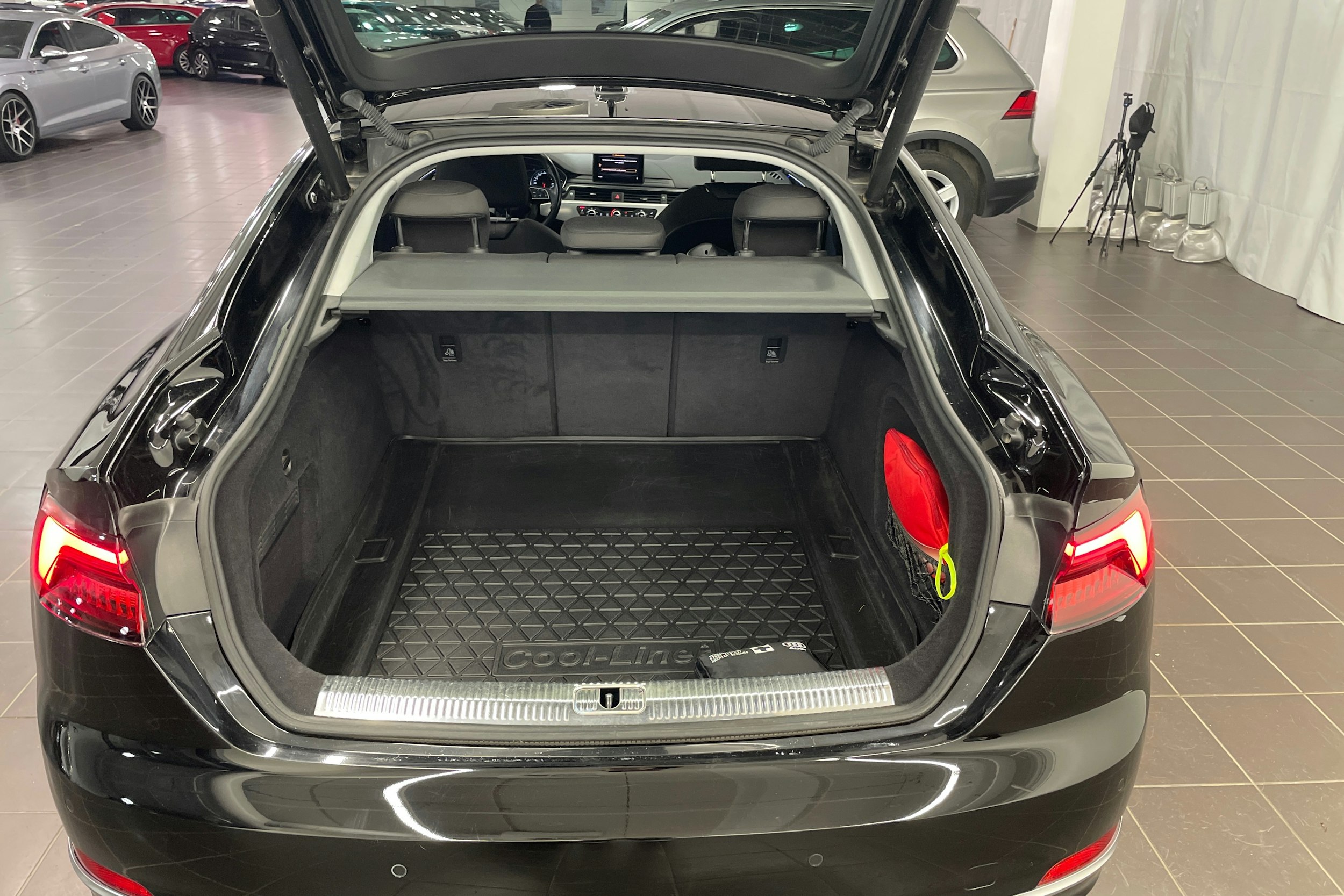 Musta Audi A5 2017 kuva 15.