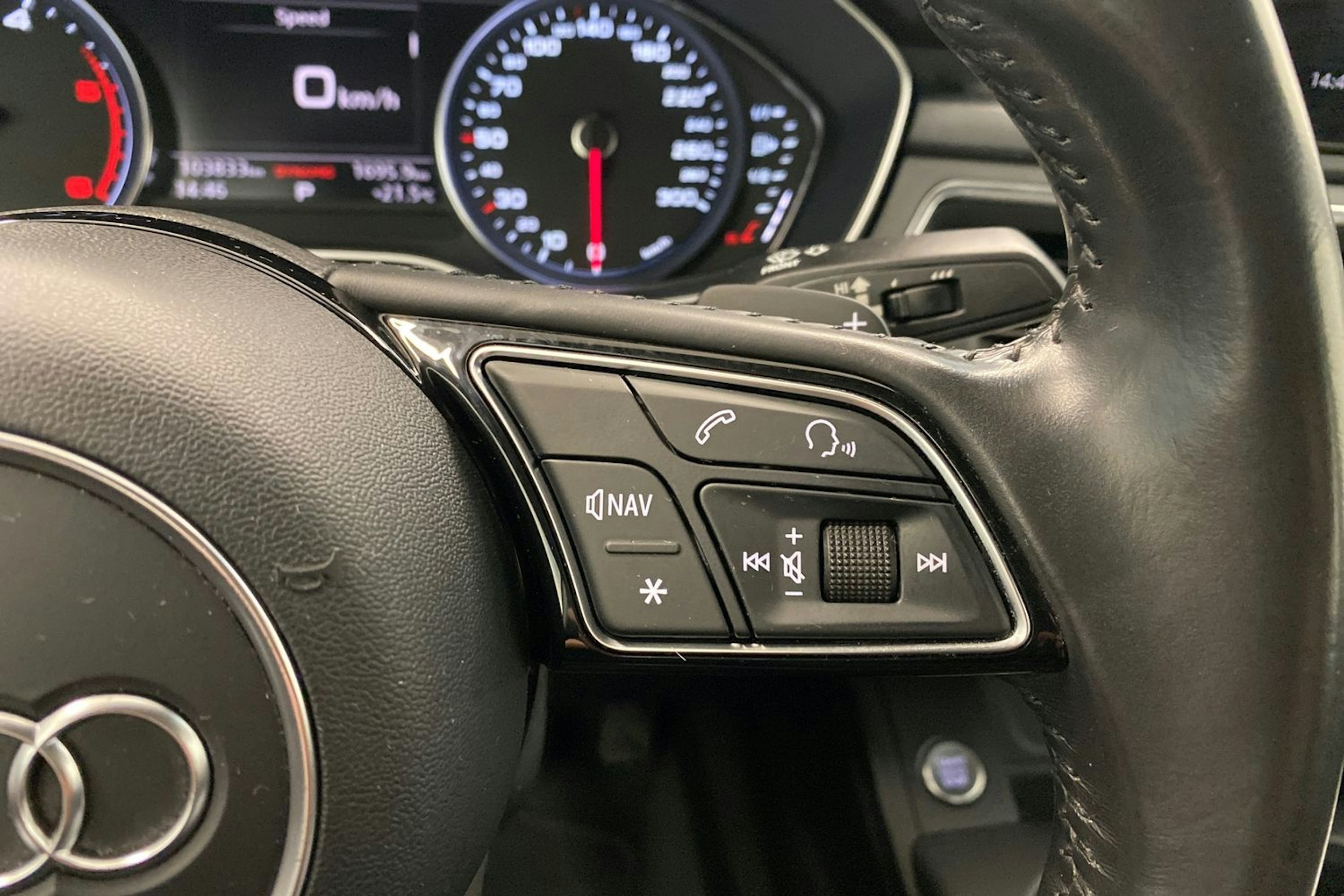 hopea Audi A5 2017 kuva 18.