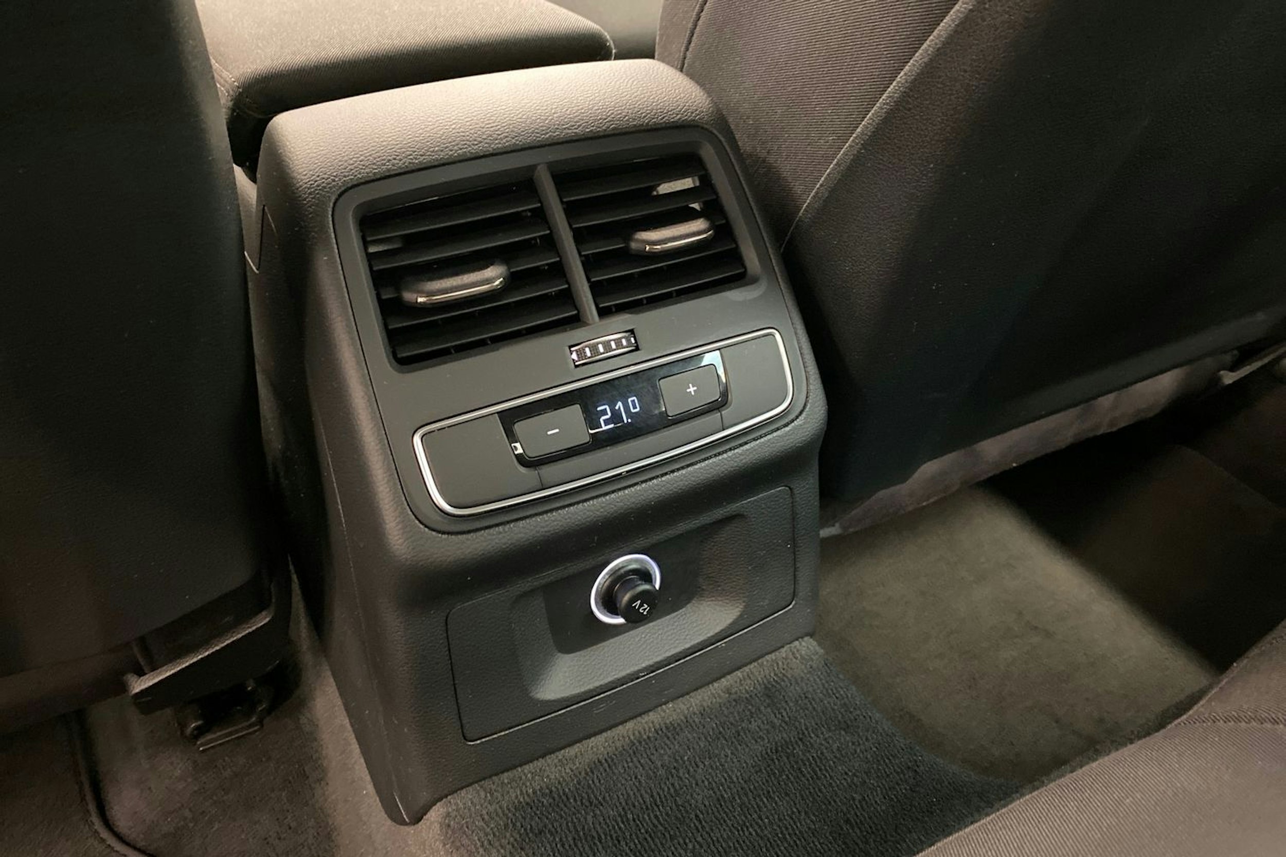 hopea Audi A5 2017 kuva 30.