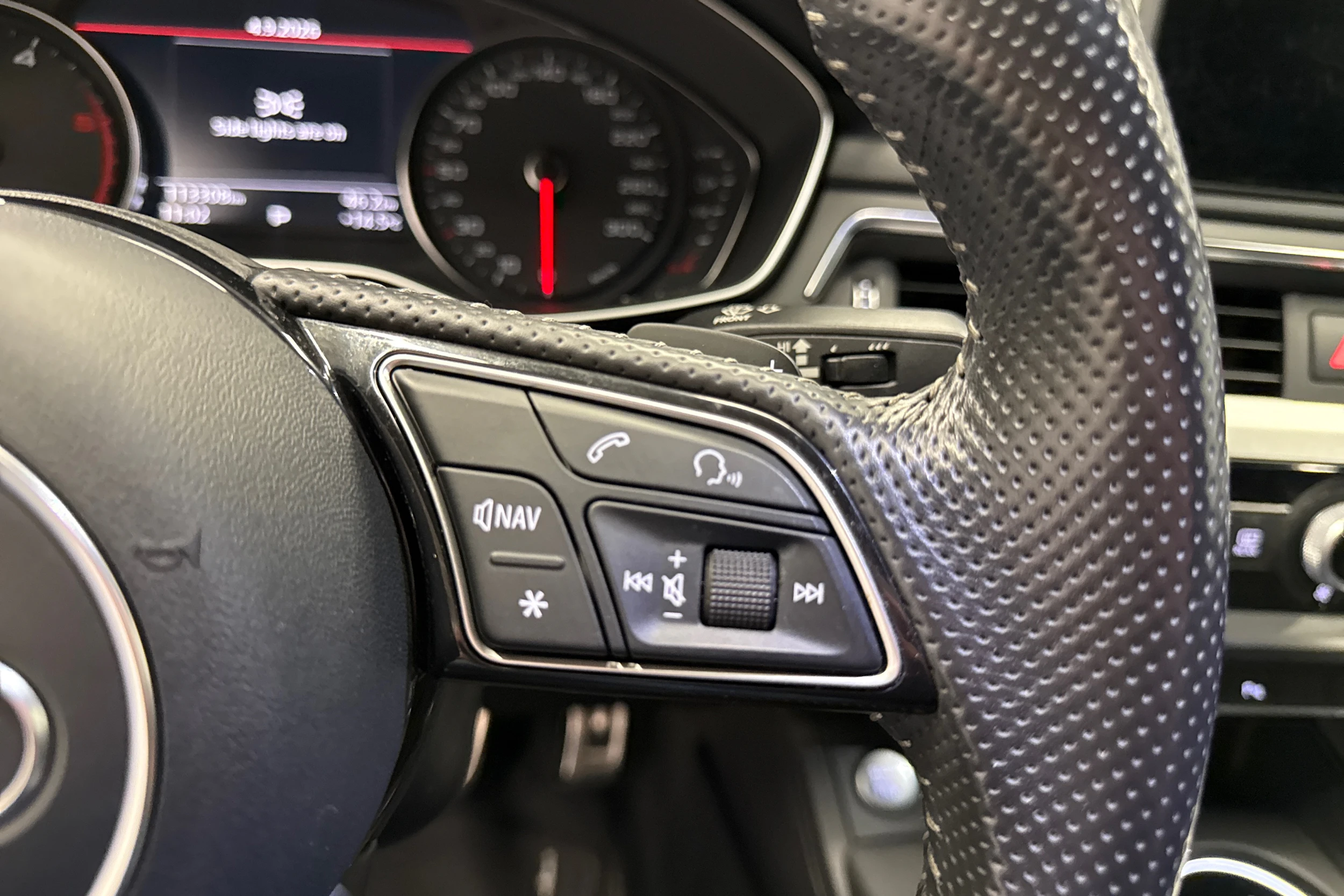 harmaa Audi A5 2017 kuva 13.