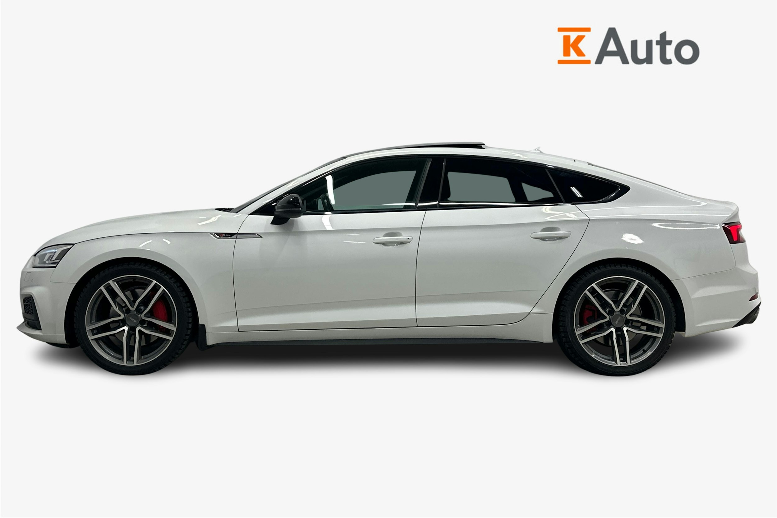 valkoinen Audi A5 2017 kuva 6.