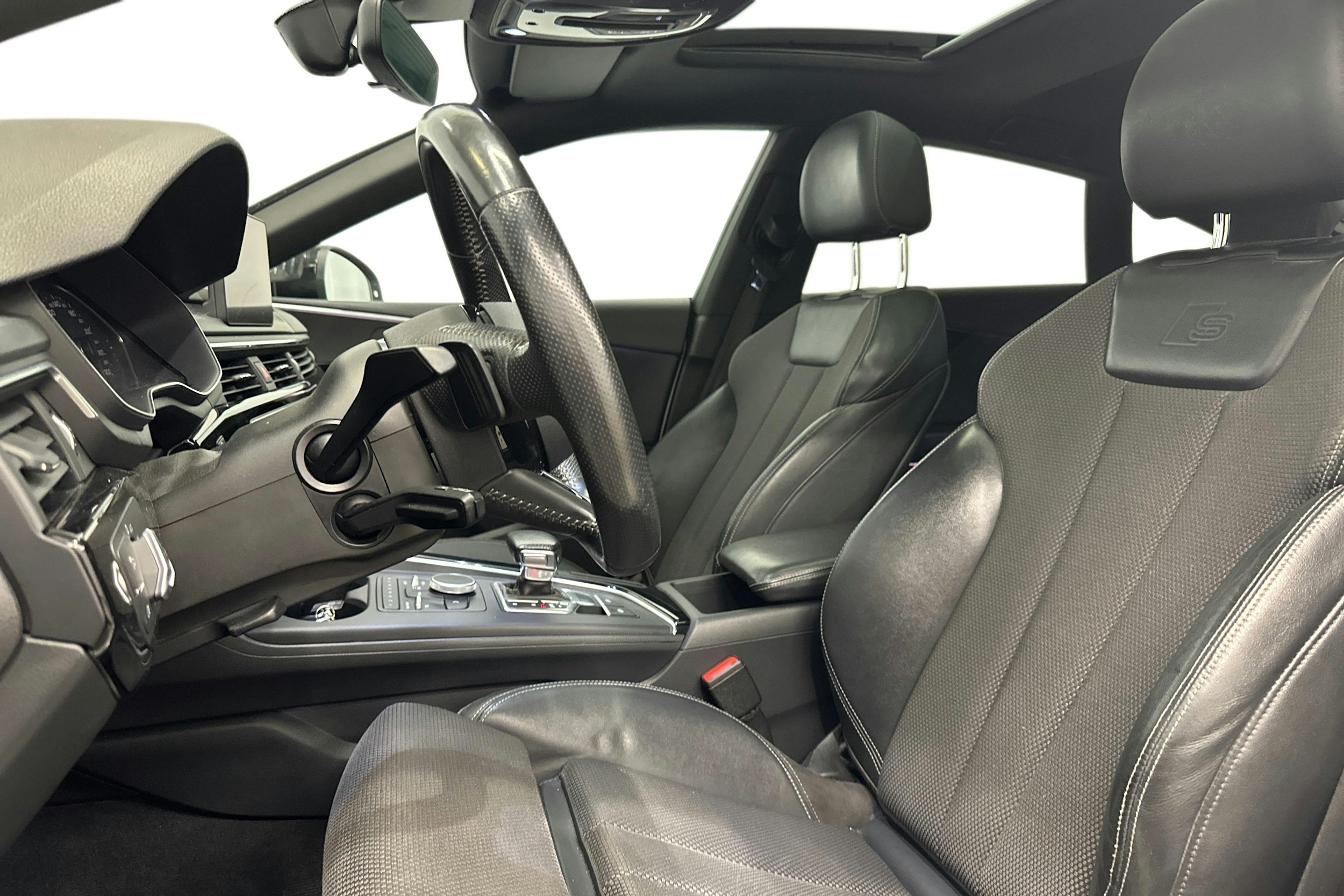 valkoinen Audi A5 2017 kuva 10.