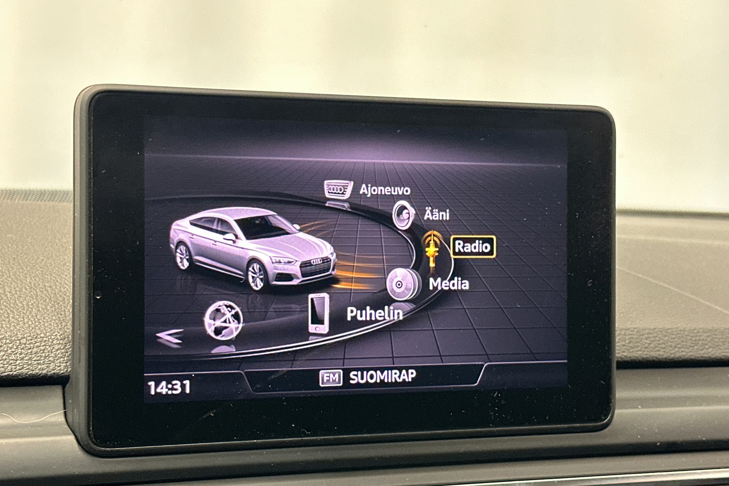 valkoinen Audi A5 2017 kuva 23.