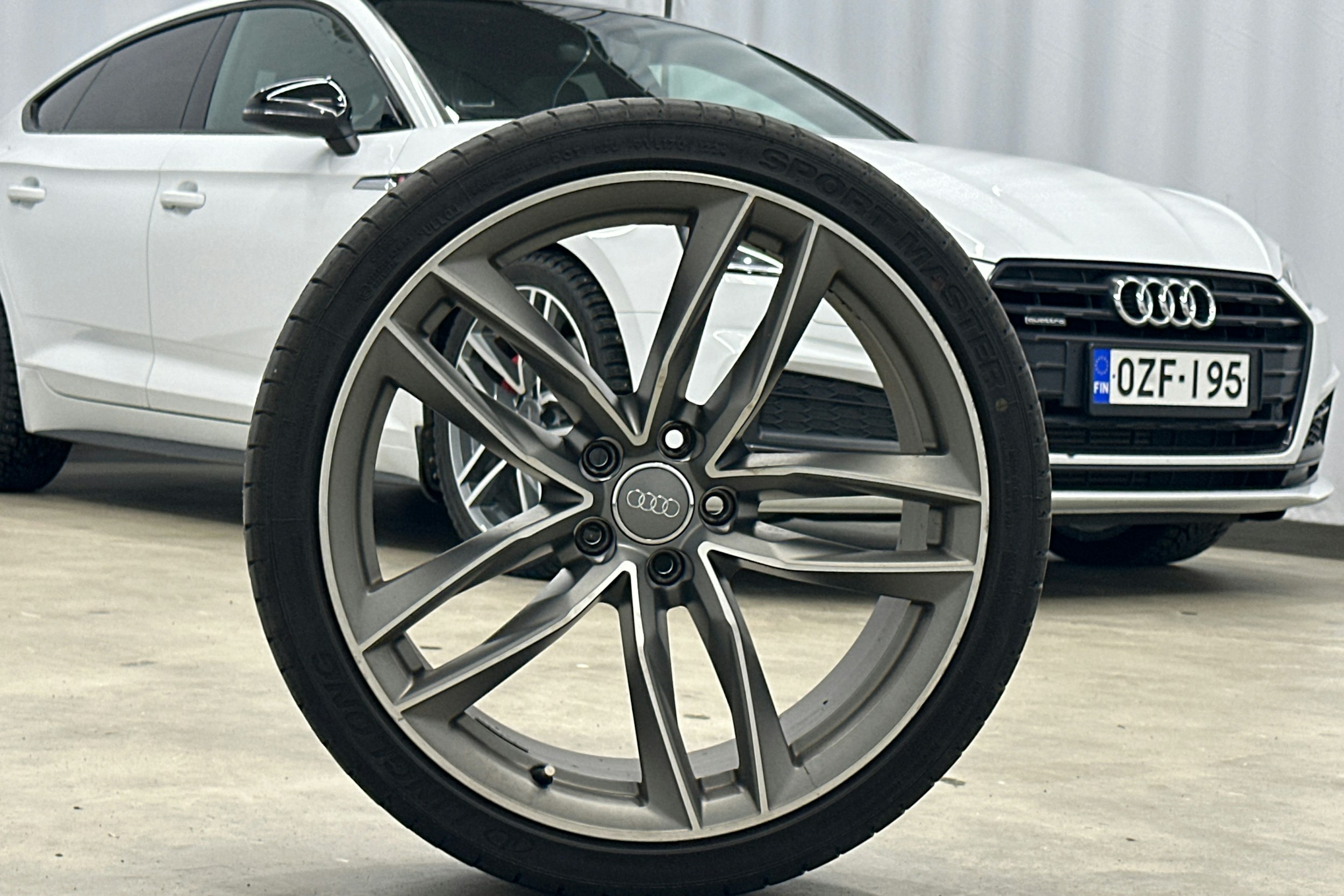 valkoinen Audi A5 2017 kuva 39.